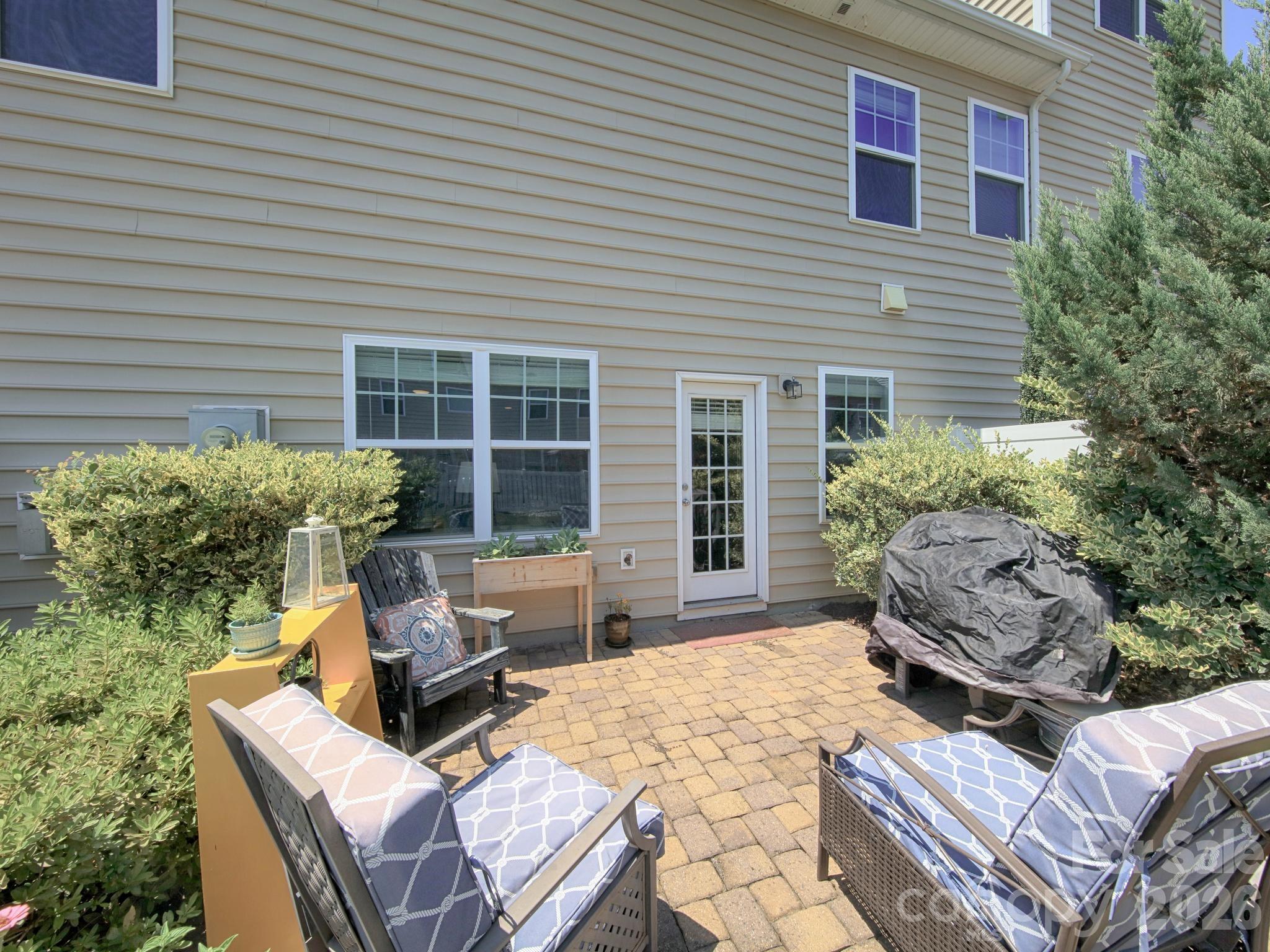 115 Dellbrook Street D Property Photo 40