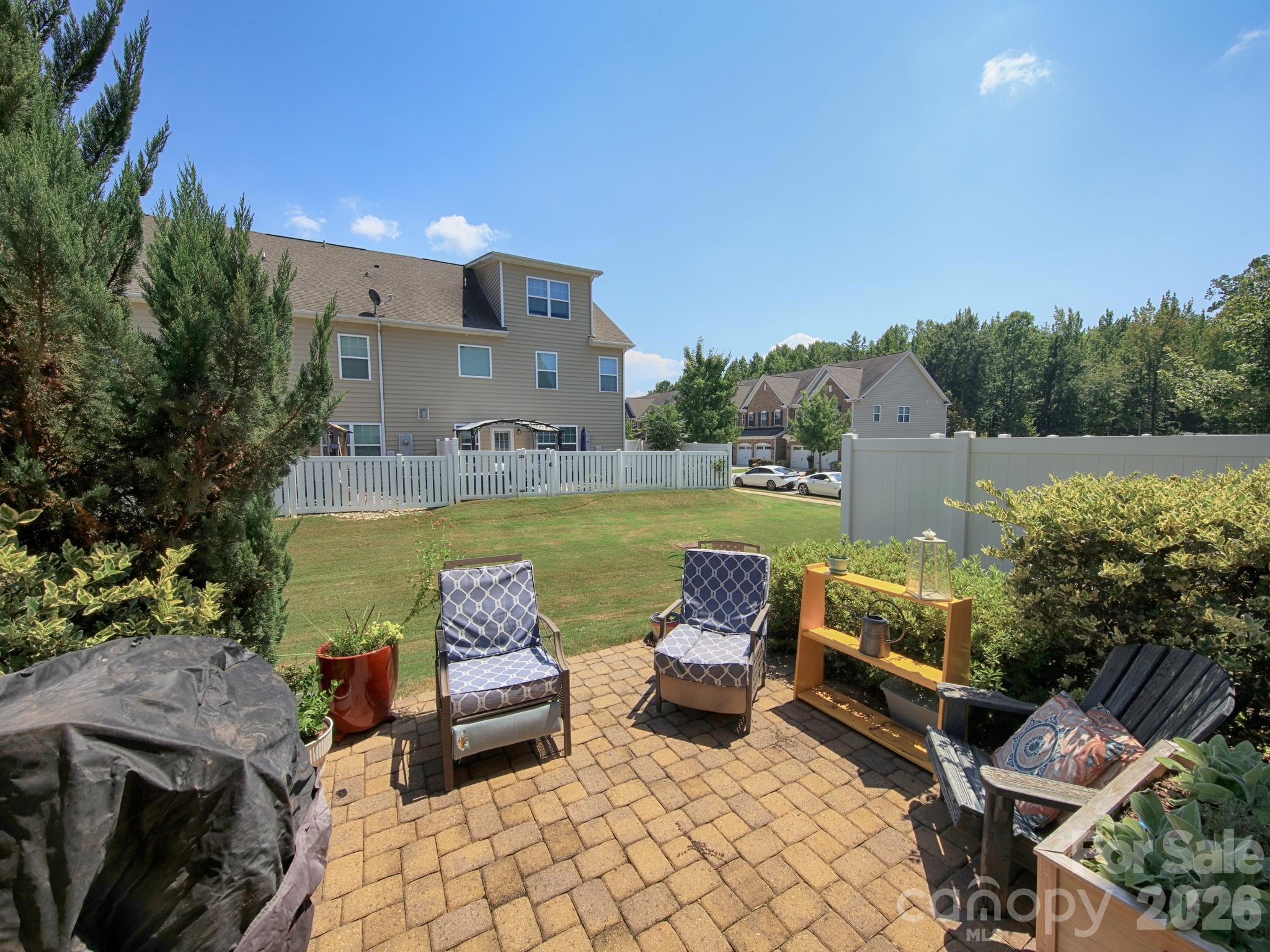 115 Dellbrook Street D Property Photo 41