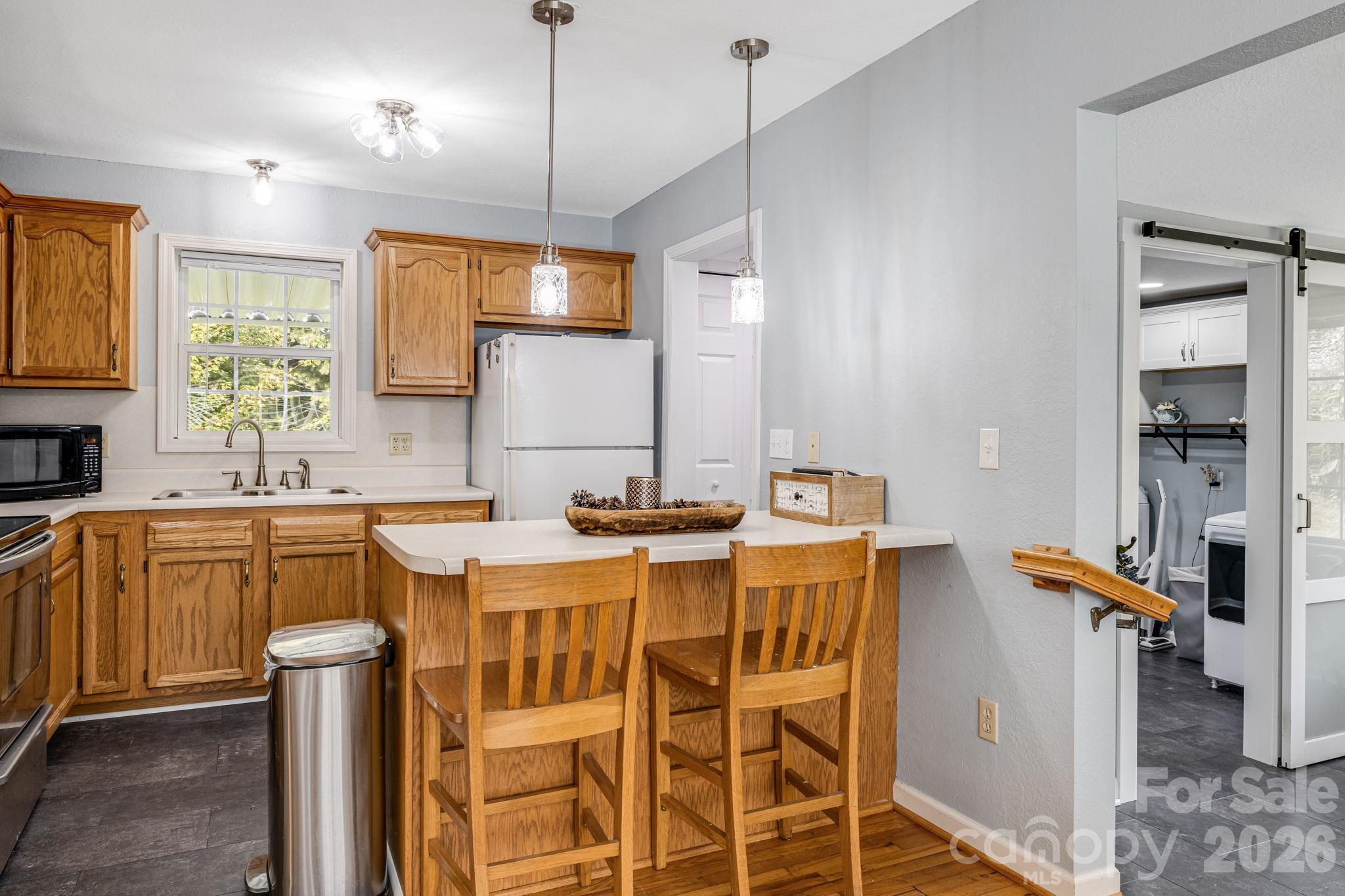 303 Hunter Street Property Photo 4