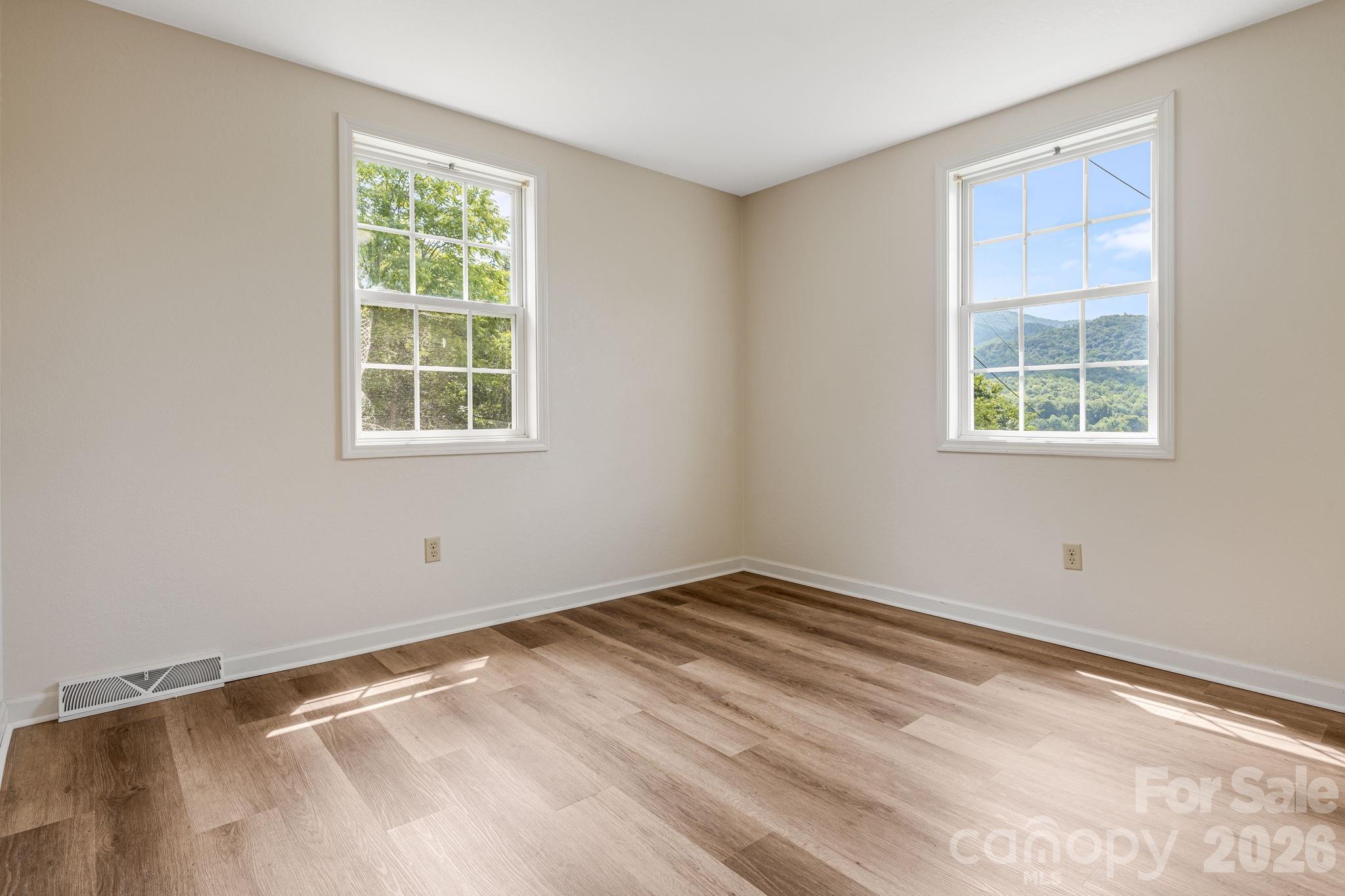 303 Hunter Street Property Photo 18