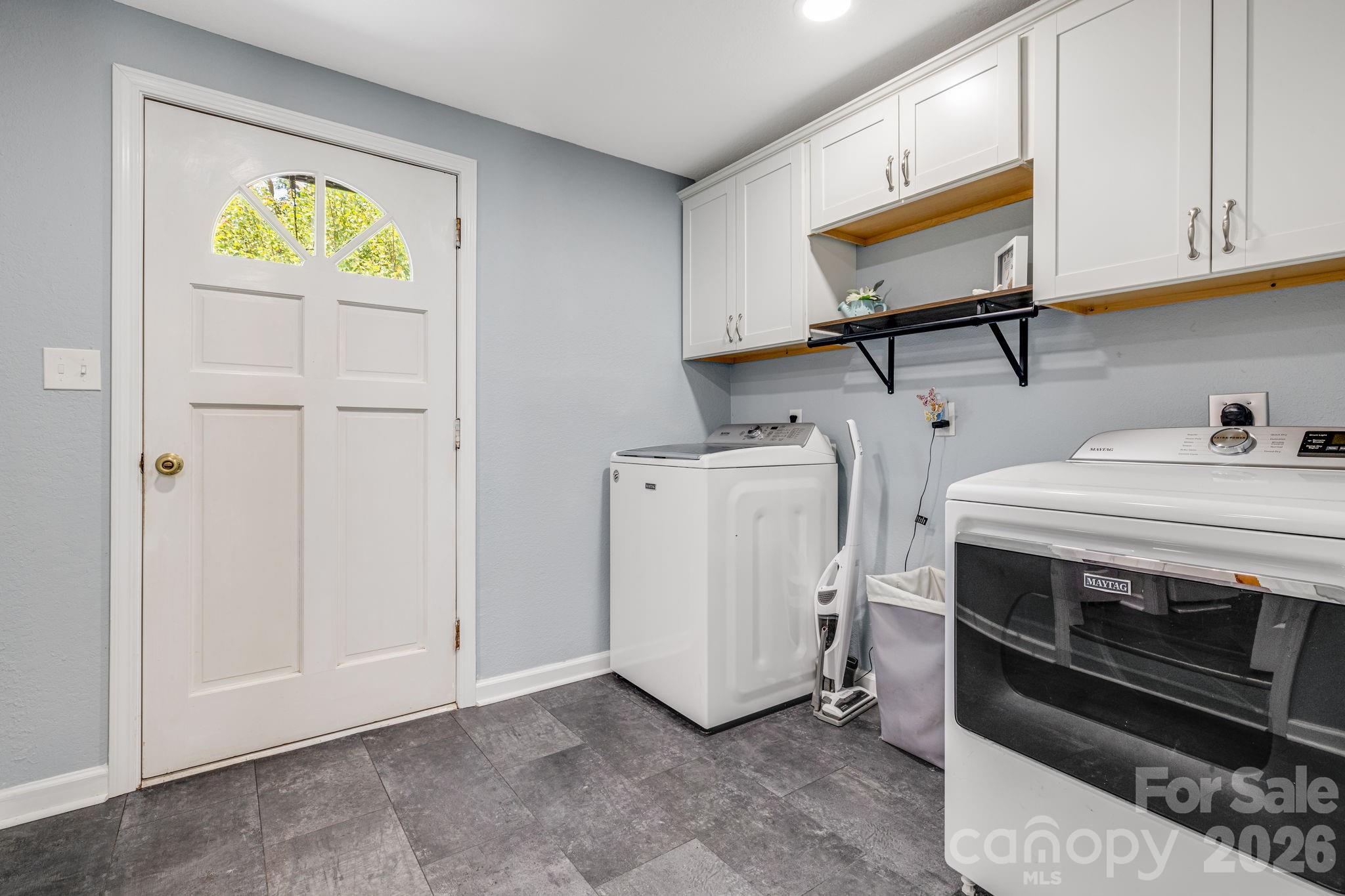 303 Hunter Street Property Photo 20