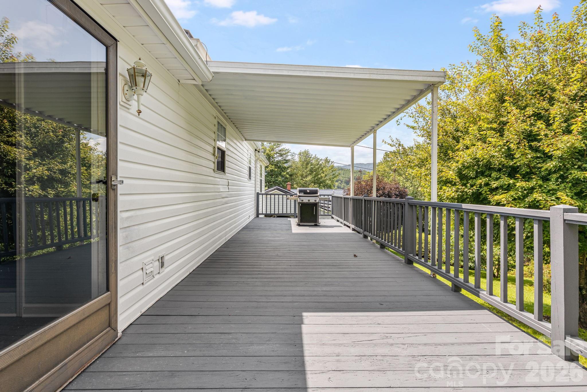 303 Hunter Street Property Photo 21