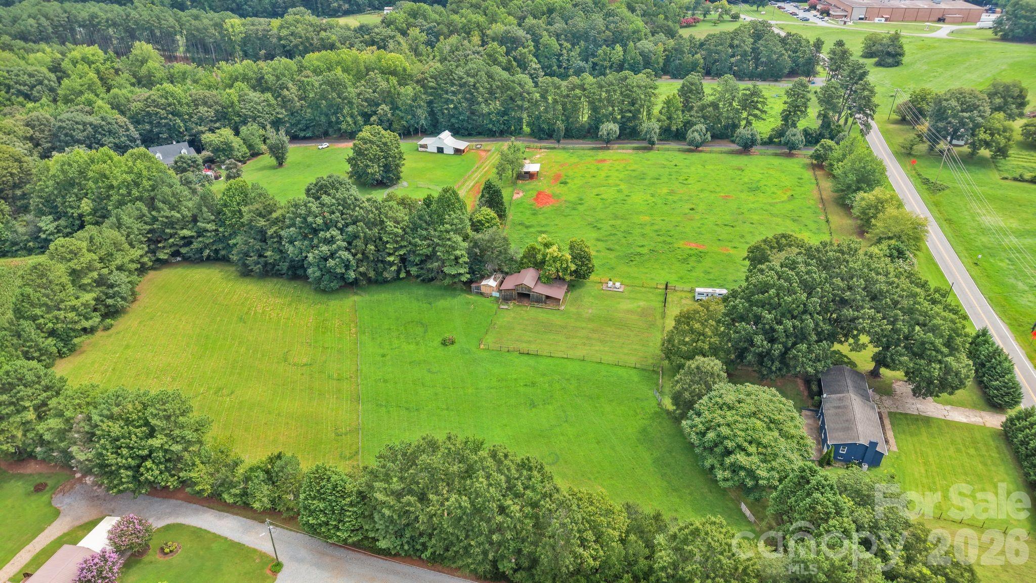 6268 Long Island Road Property Photo 3
