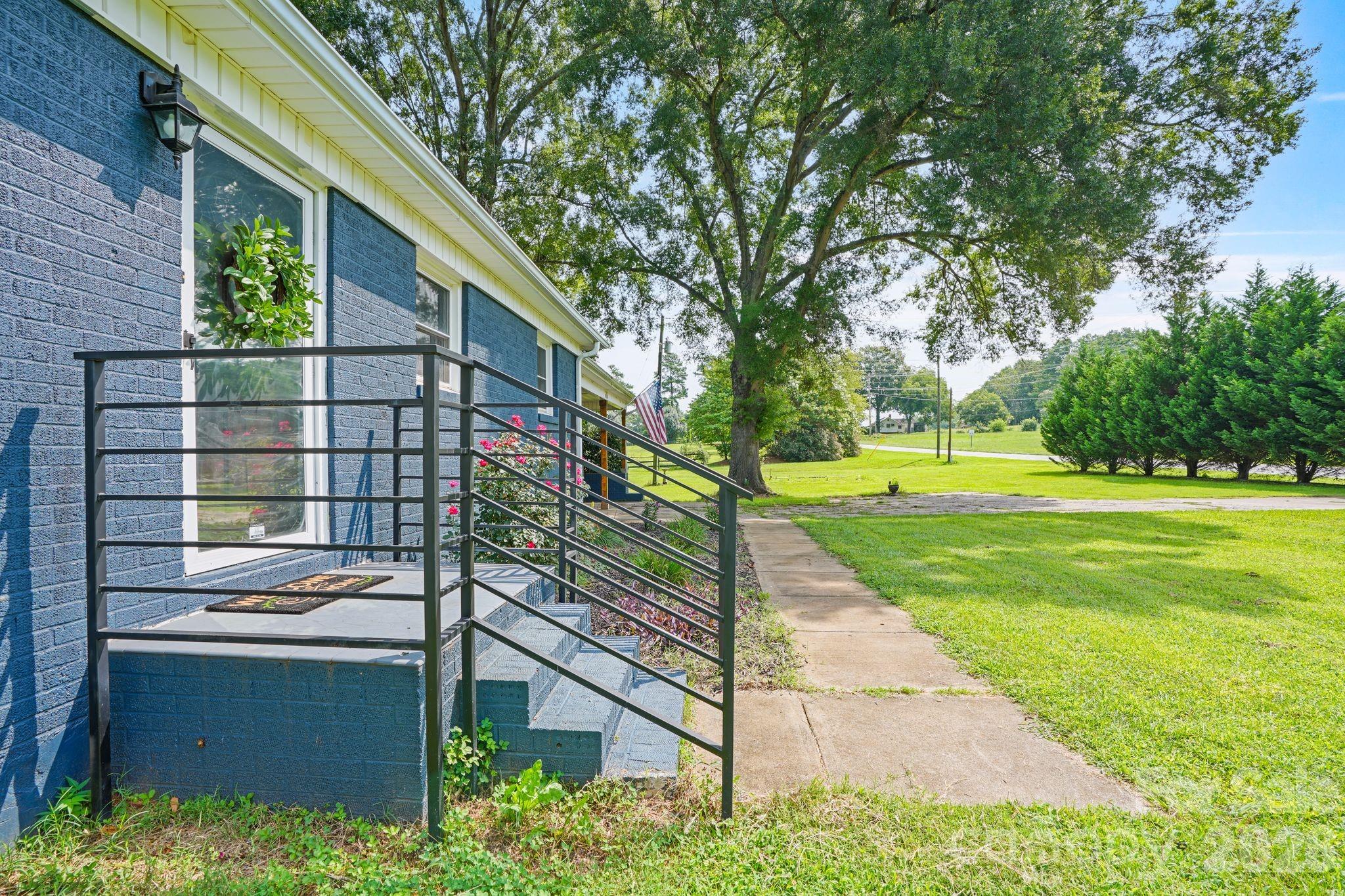 6268 Long Island Road Property Photo 6