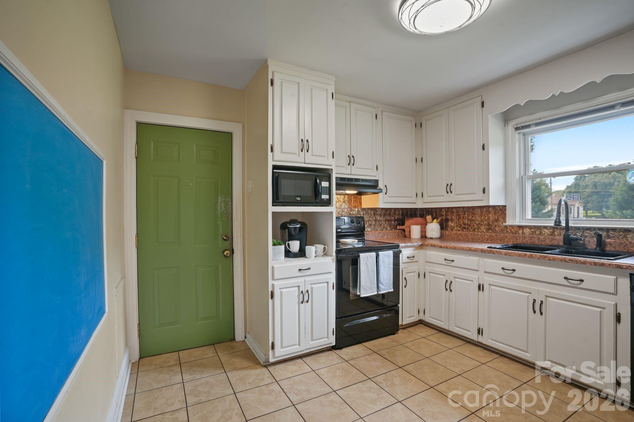 6268 Long Island Road Property Photo 8