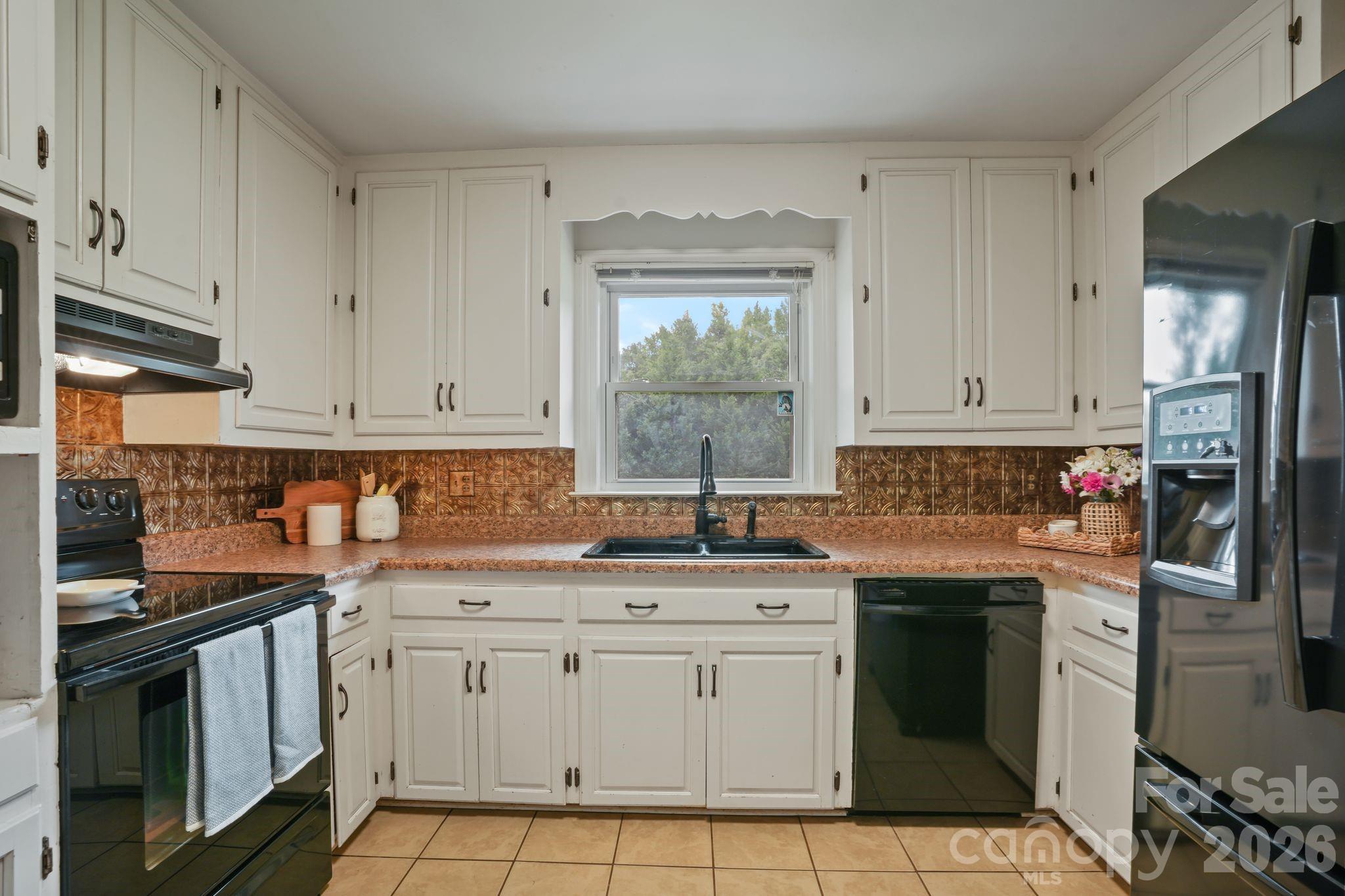 6268 Long Island Road Property Photo 9