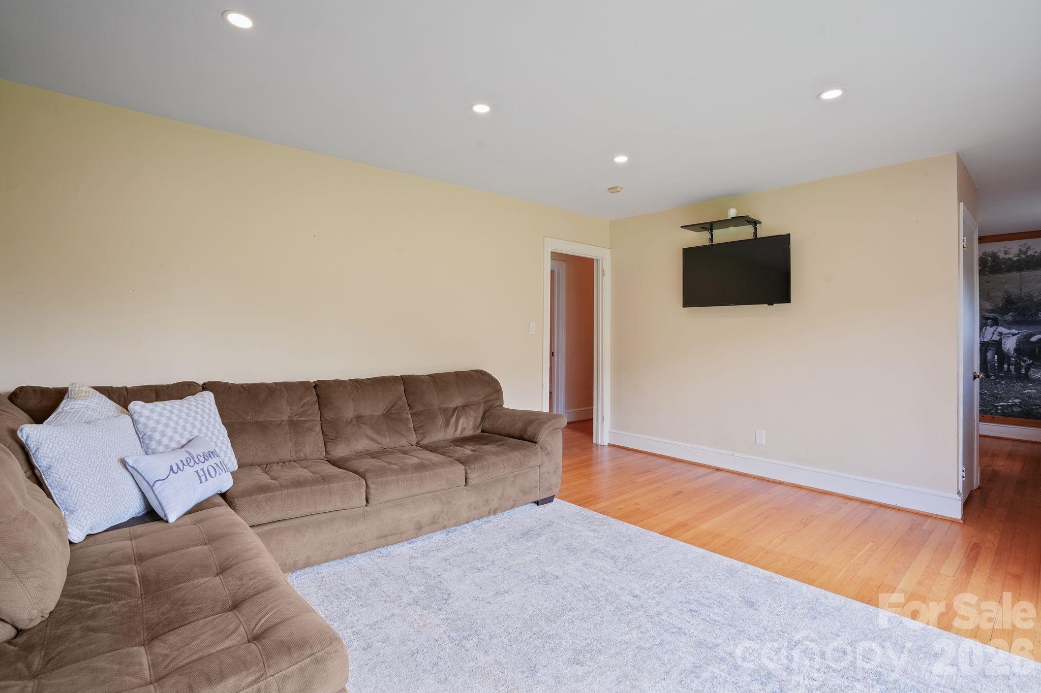 6268 Long Island Road Property Photo 11