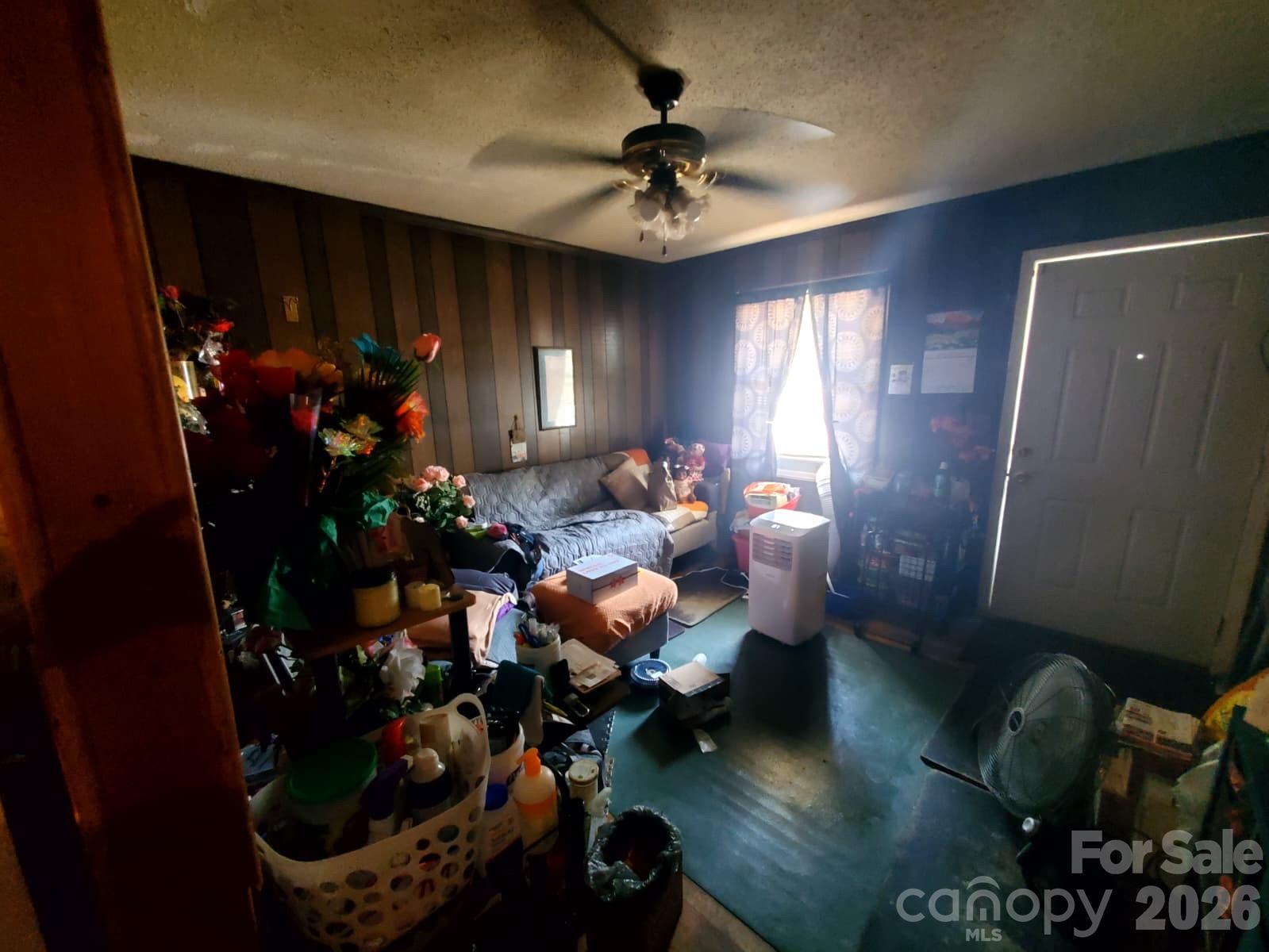 416 Henry Street Property Photo 4
