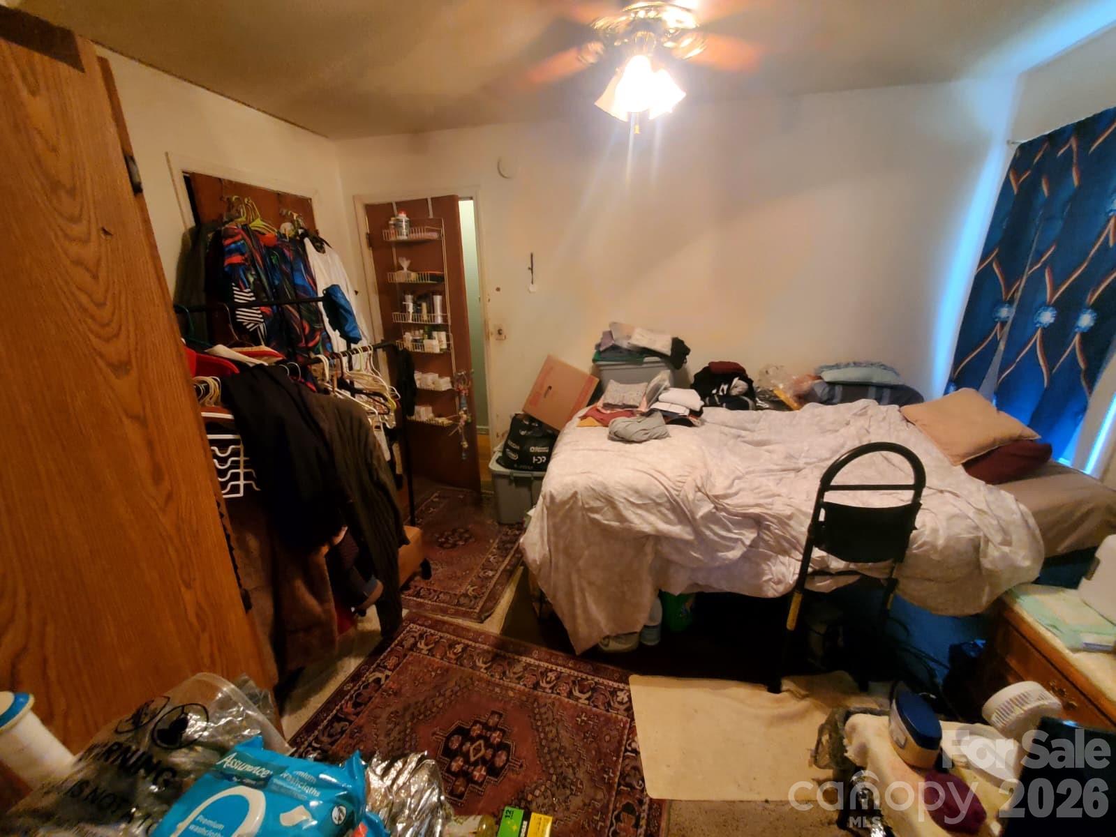 416 Henry Street Property Photo 8