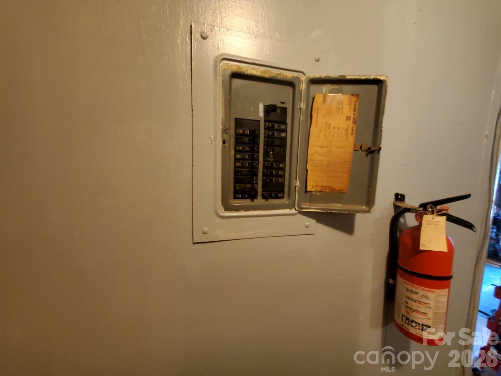 416 Henry Street Property Photo 18