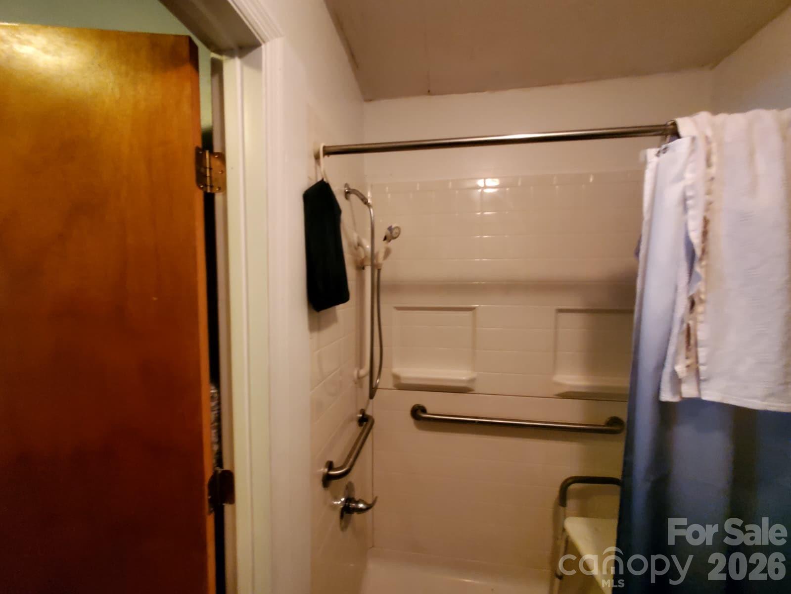 416 Henry Street Property Photo 22