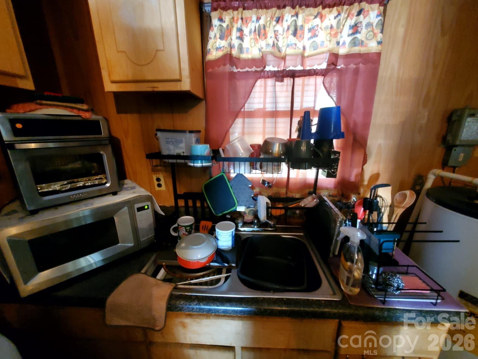 416 Henry Street Property Photo 30