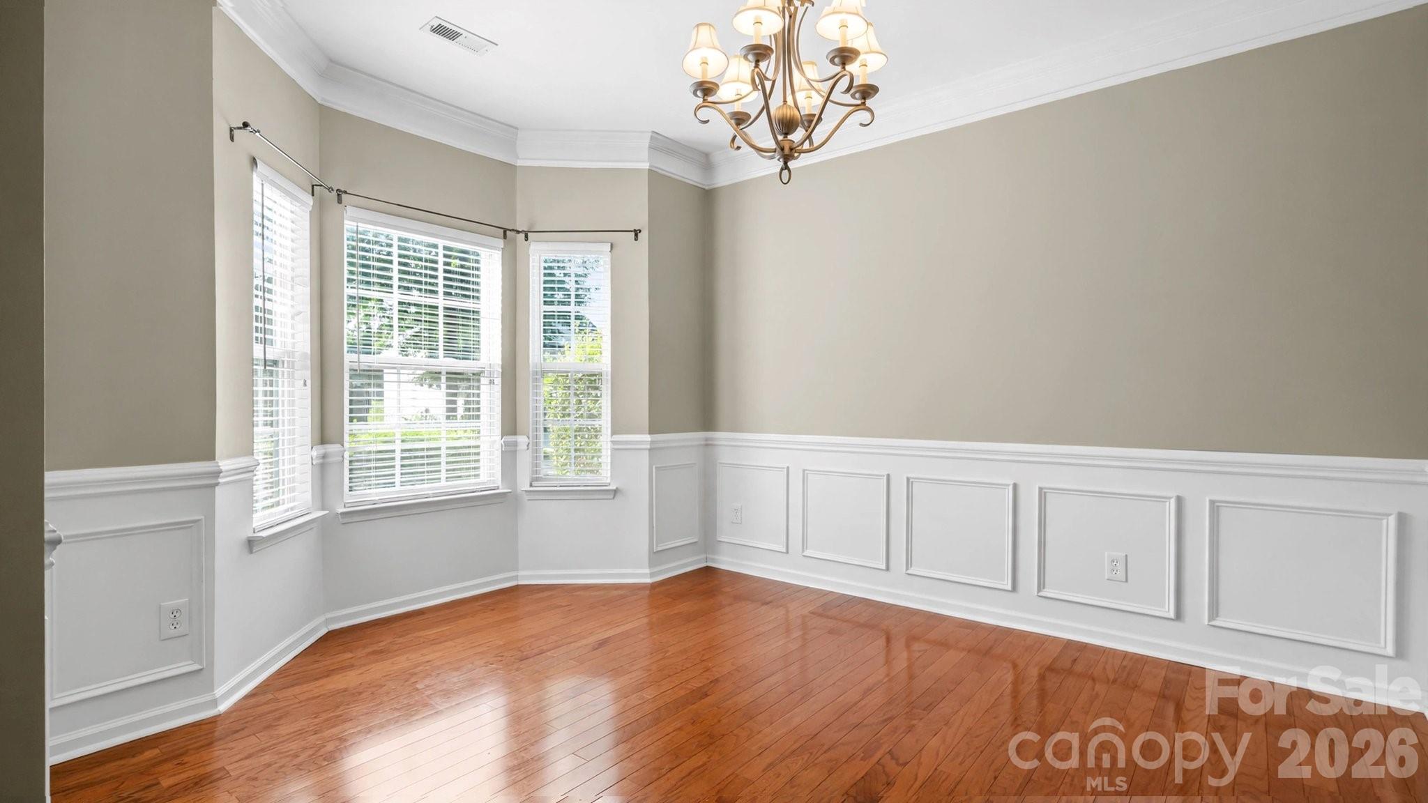 2429 Oakdale Creek Lane Property Photo 6
