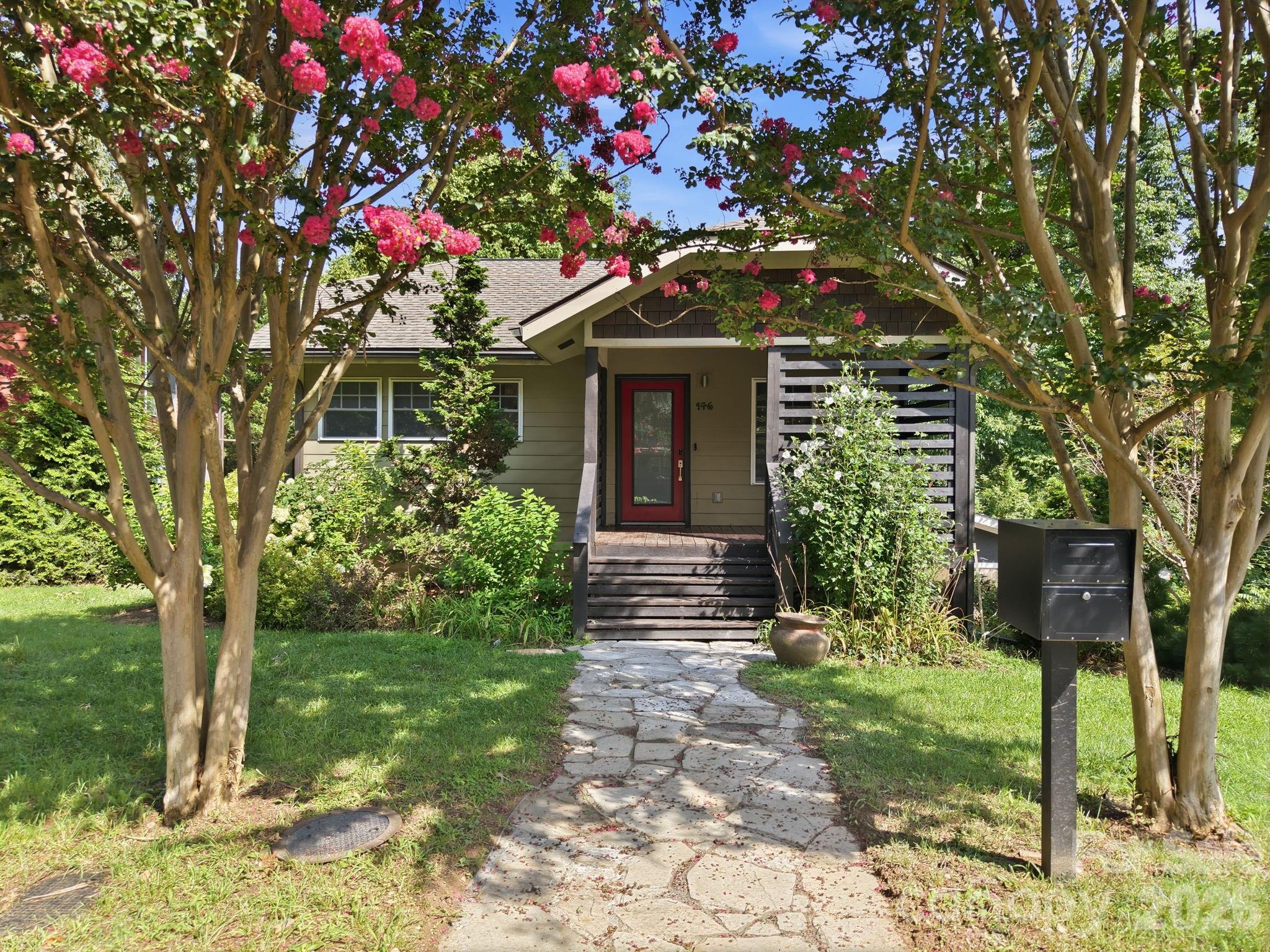 146 Courtland Avenue Property Photo 3