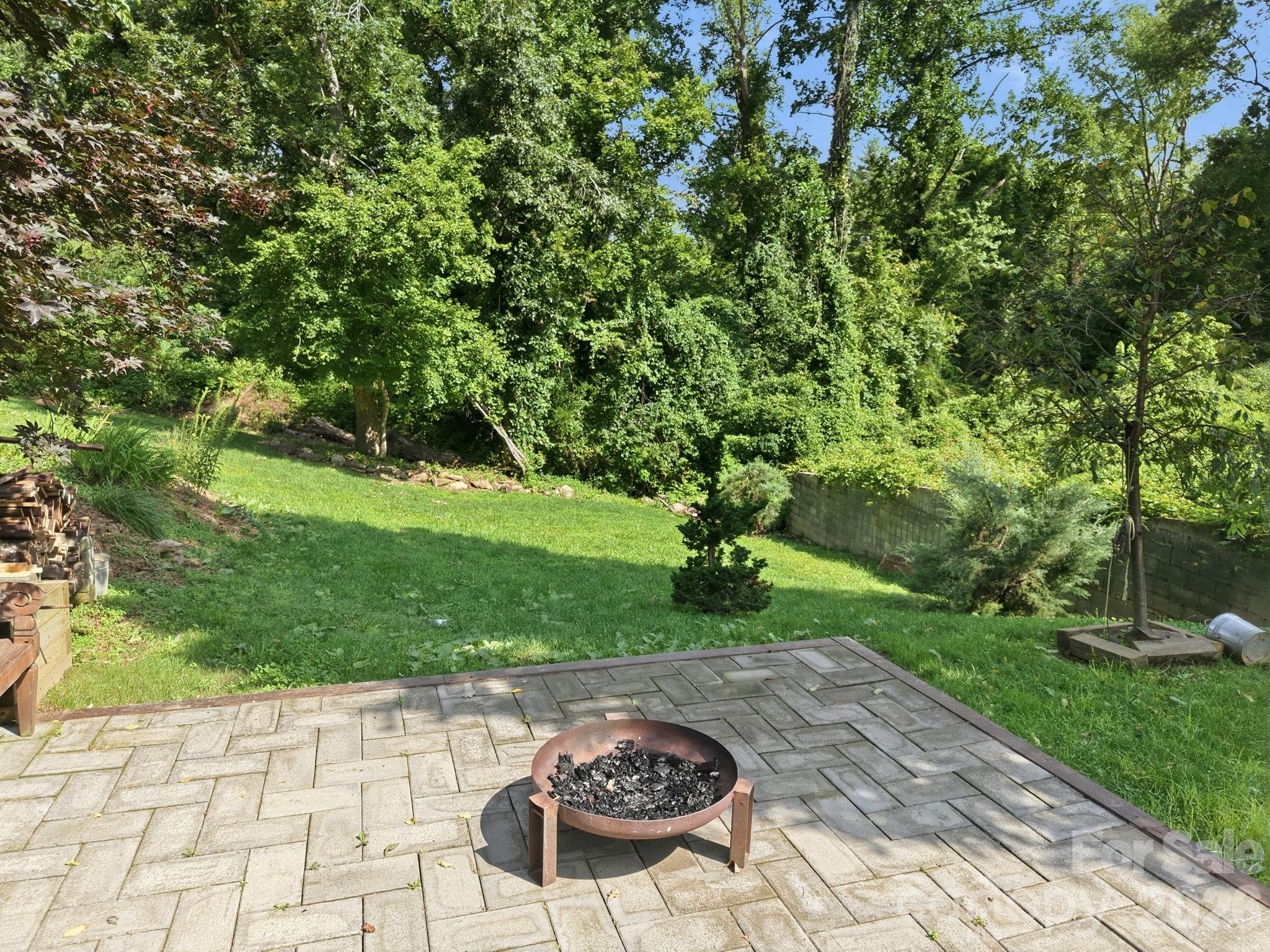 146 Courtland Avenue Property Photo 5