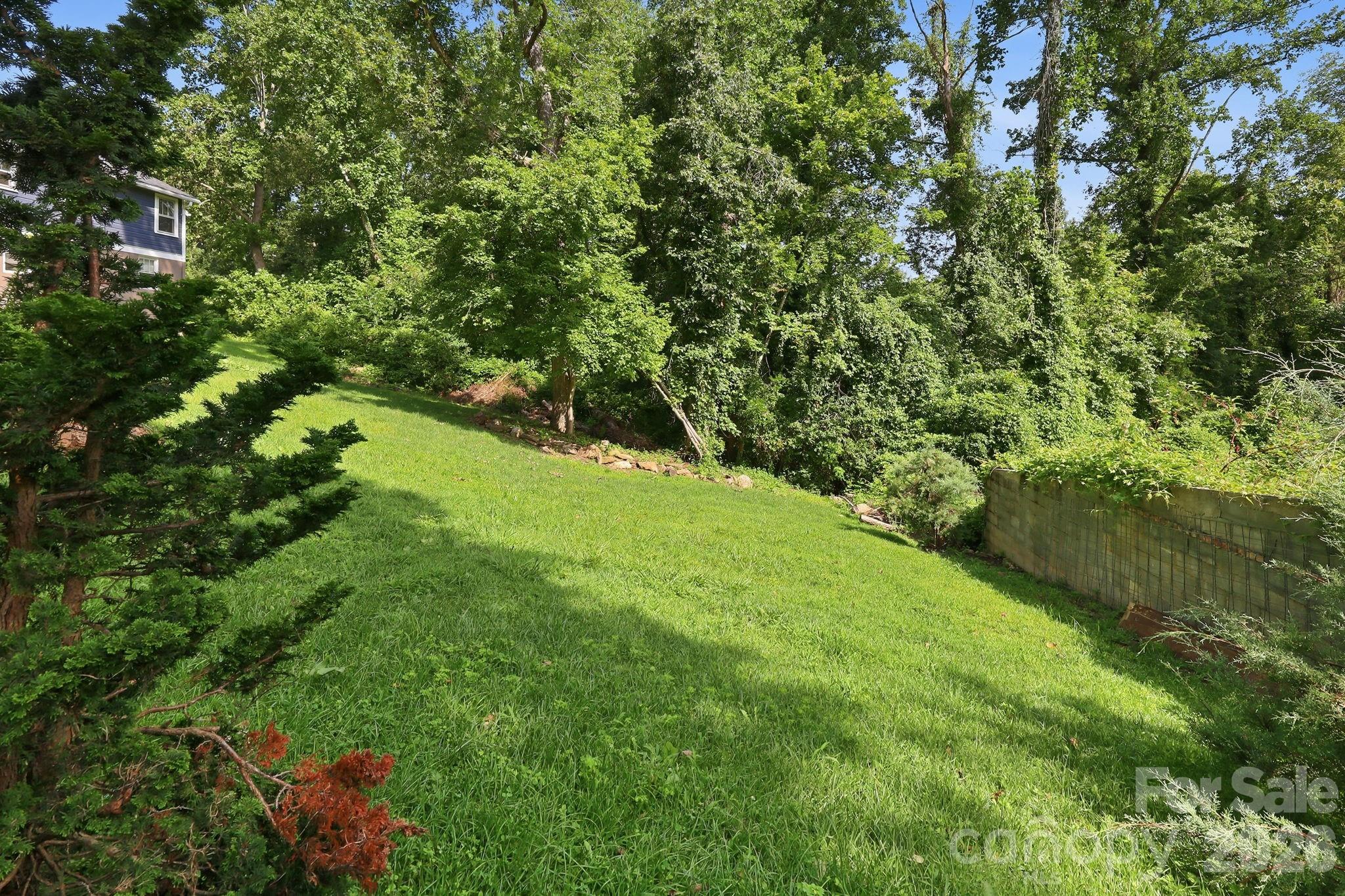 146 Courtland Avenue Property Photo 8