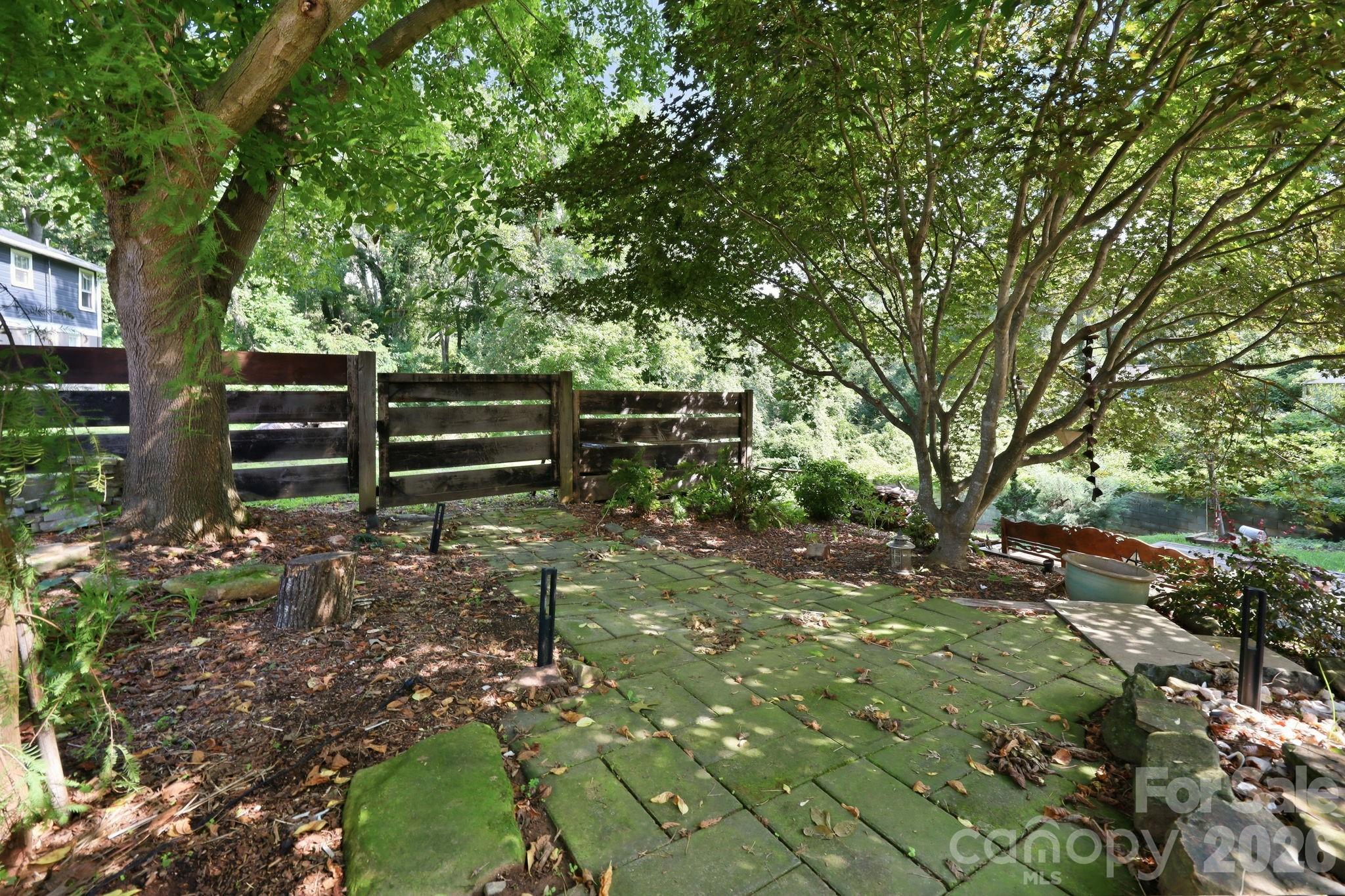 146 Courtland Avenue Property Photo 13