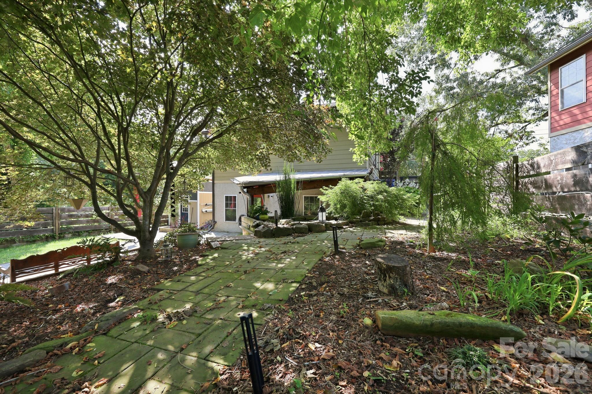 146 Courtland Avenue Property Photo 14