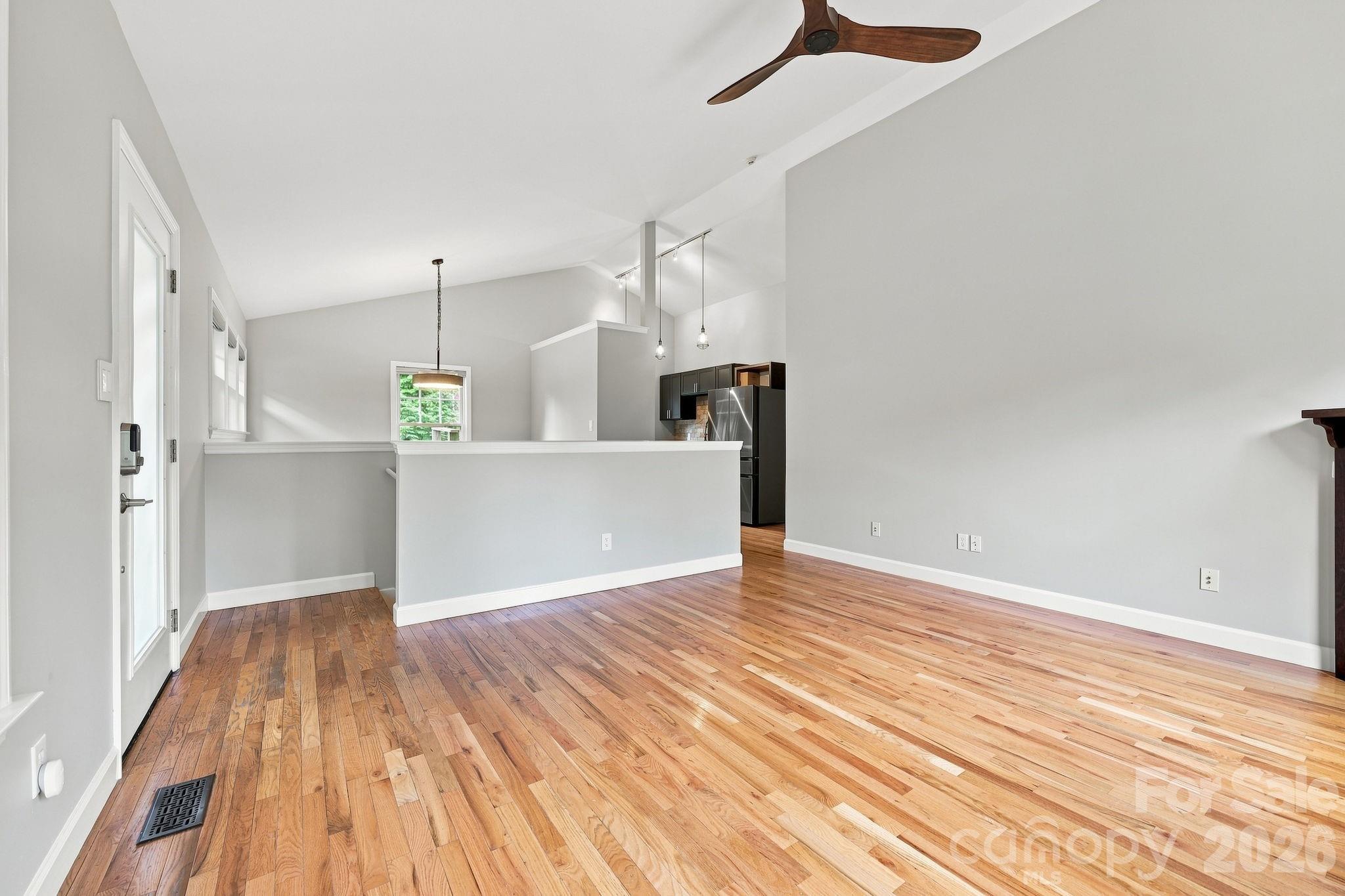 146 Courtland Avenue Property Photo 18