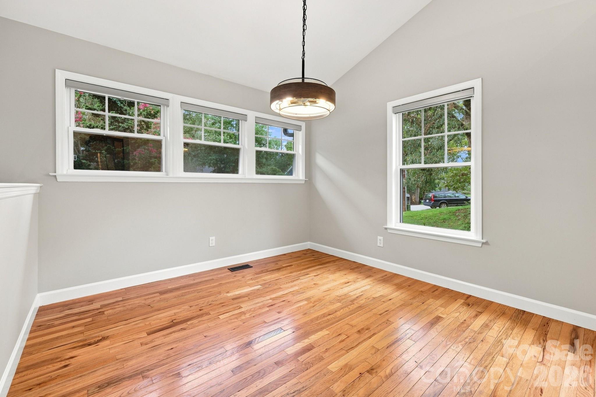 146 Courtland Avenue Property Photo 19