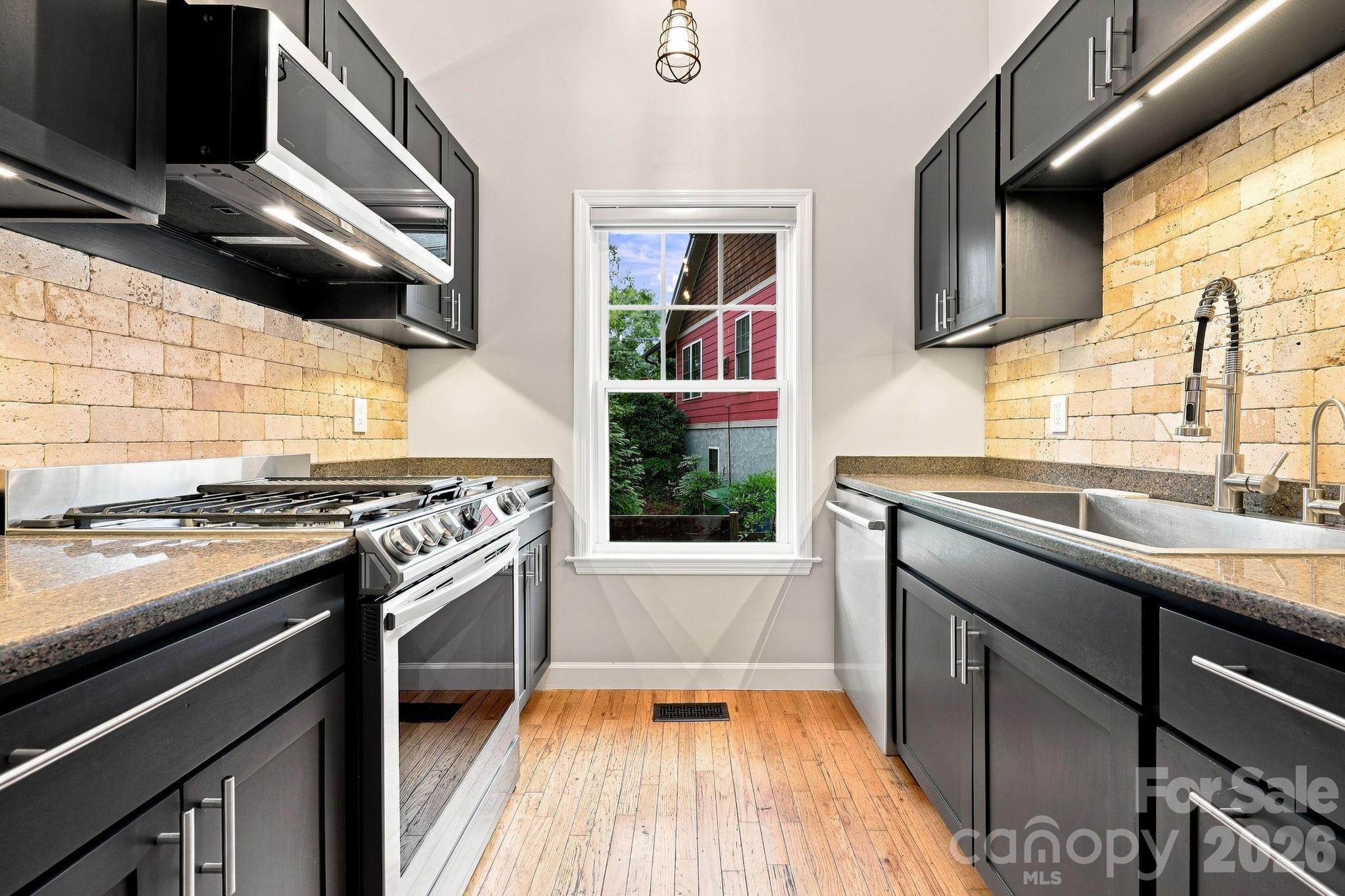 146 Courtland Avenue Property Photo 21