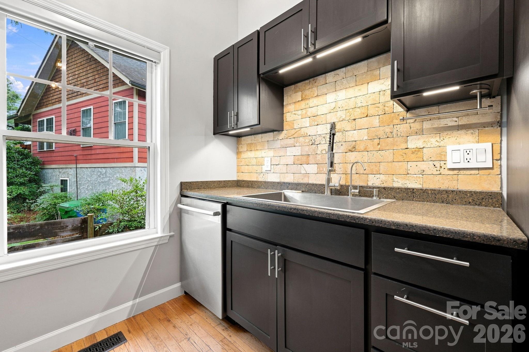 146 Courtland Avenue Property Photo 22
