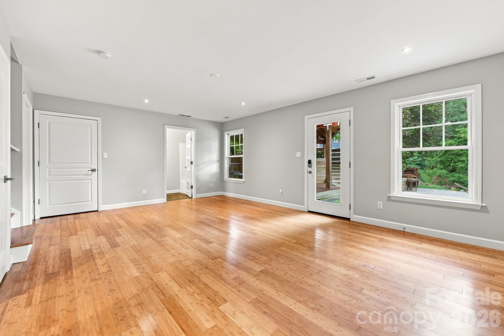 146 Courtland Avenue Property Photo 29