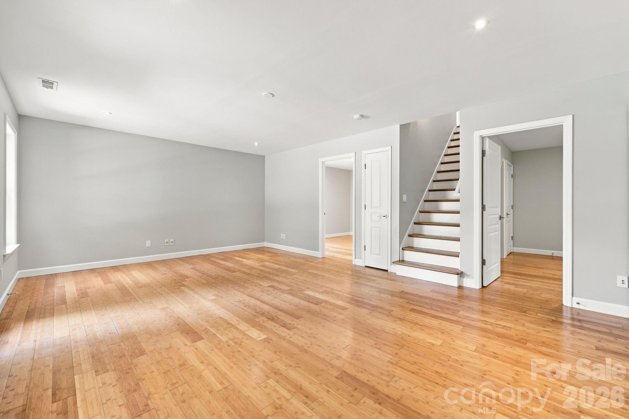 146 Courtland Avenue Property Photo 30