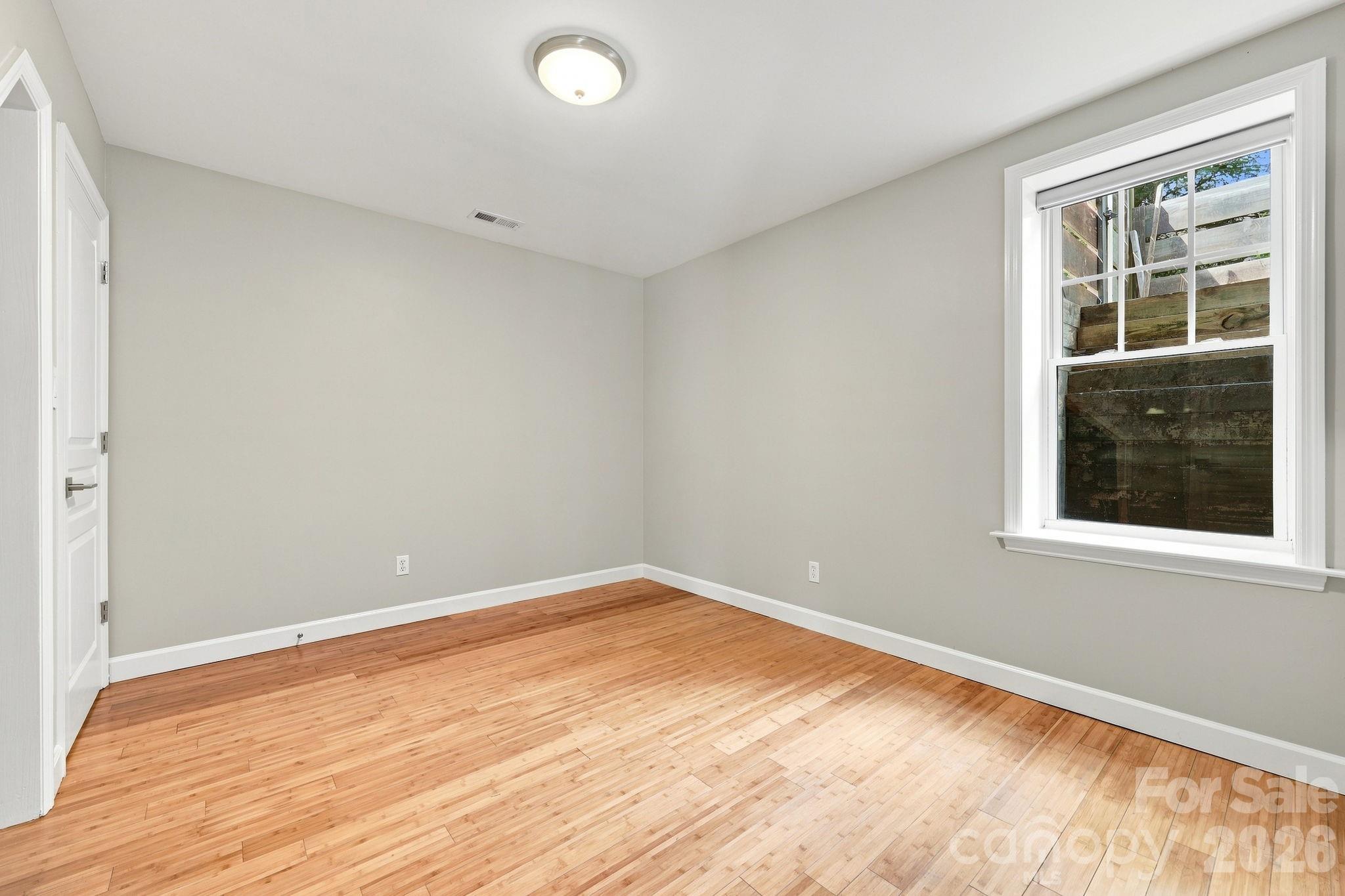 146 Courtland Avenue Property Photo 32