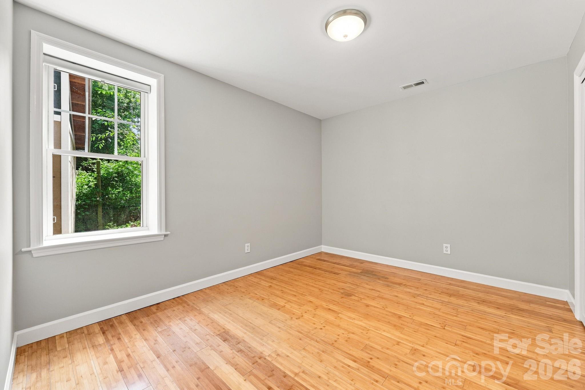 146 Courtland Avenue Property Photo 34