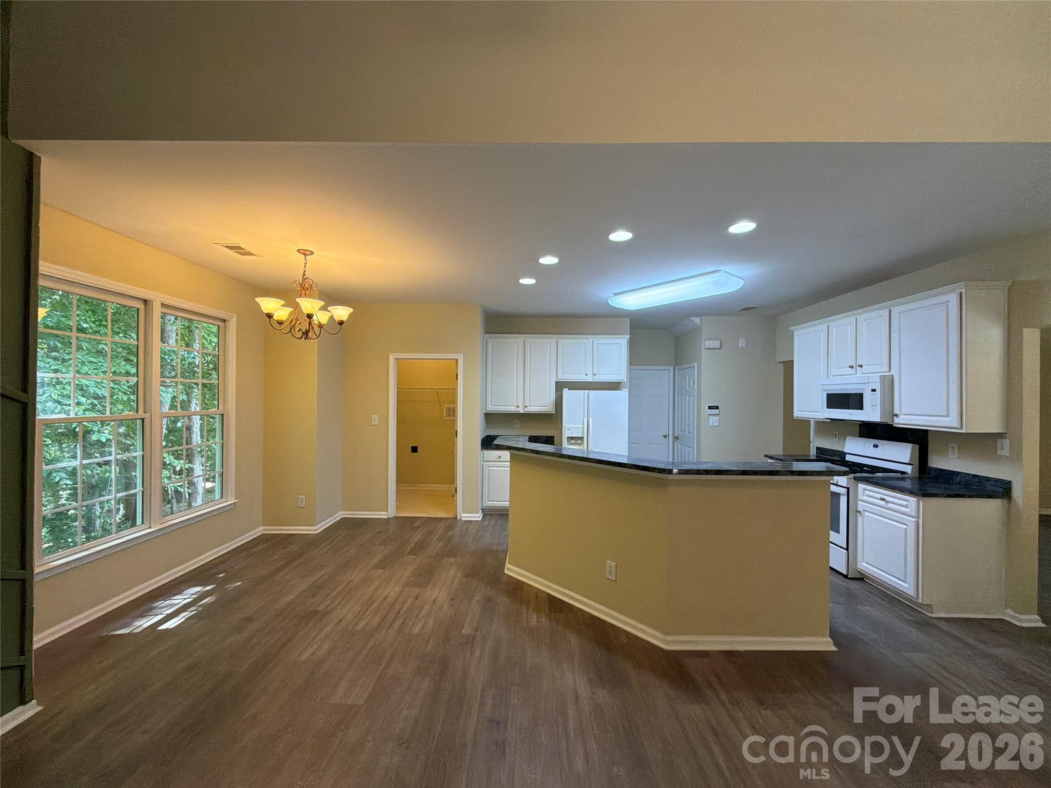 3100 Arklow Road Property Photo 9