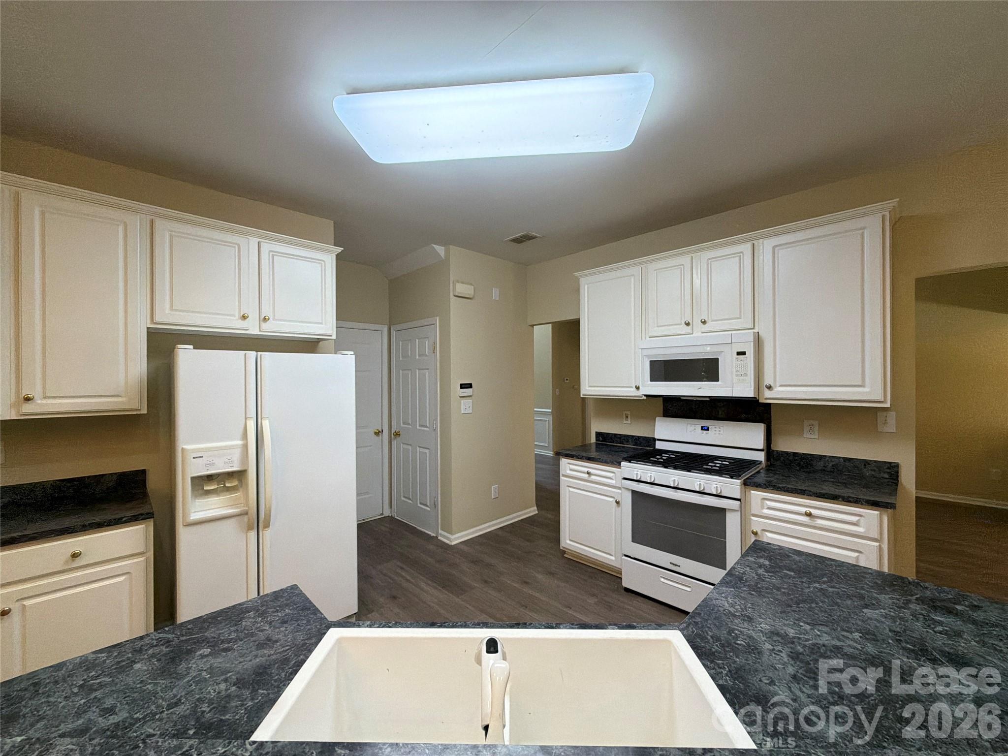 3100 Arklow Road Property Photo 10