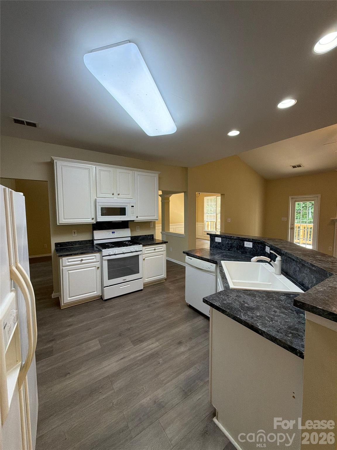 3100 Arklow Road Property Photo 11