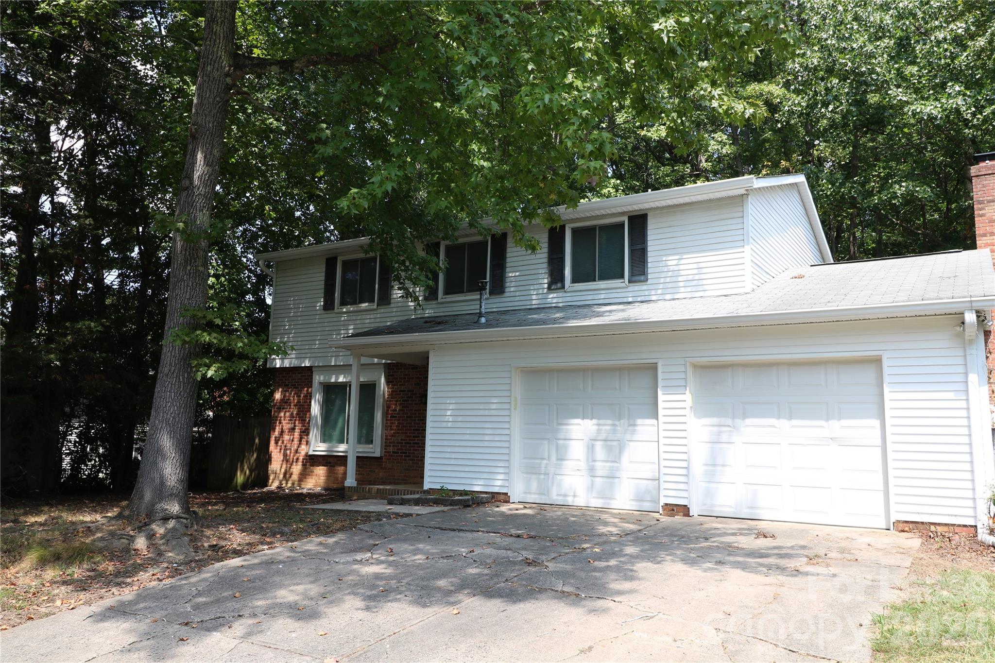 9211 Nash Avenue Property Photo 3