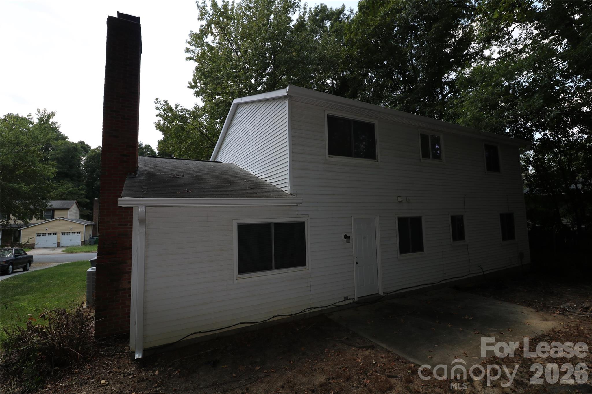 9211 Nash Avenue Property Photo 5