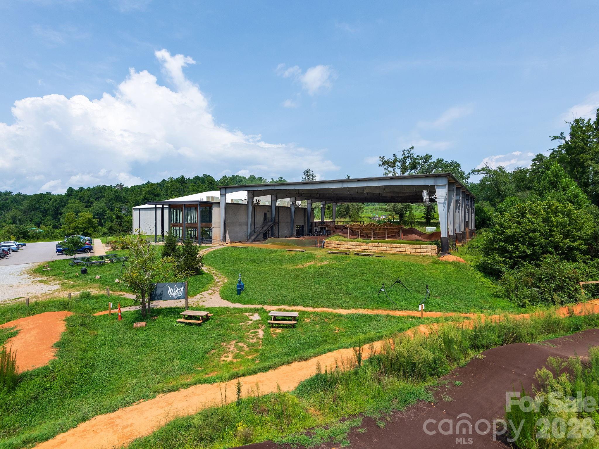 701 Old Fanning Bridge Road Property Photo 3