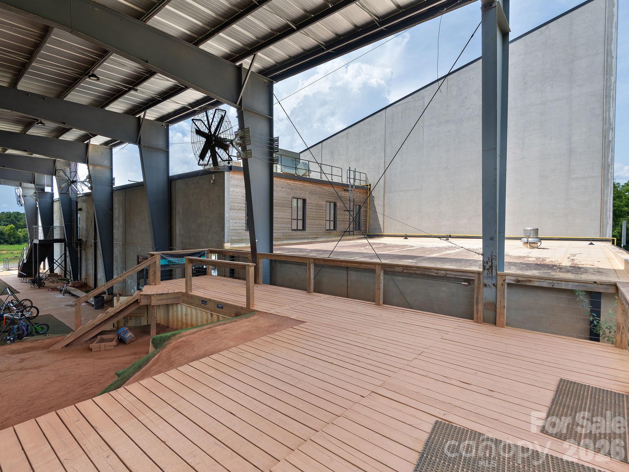 701 Old Fanning Bridge Road Property Photo 7
