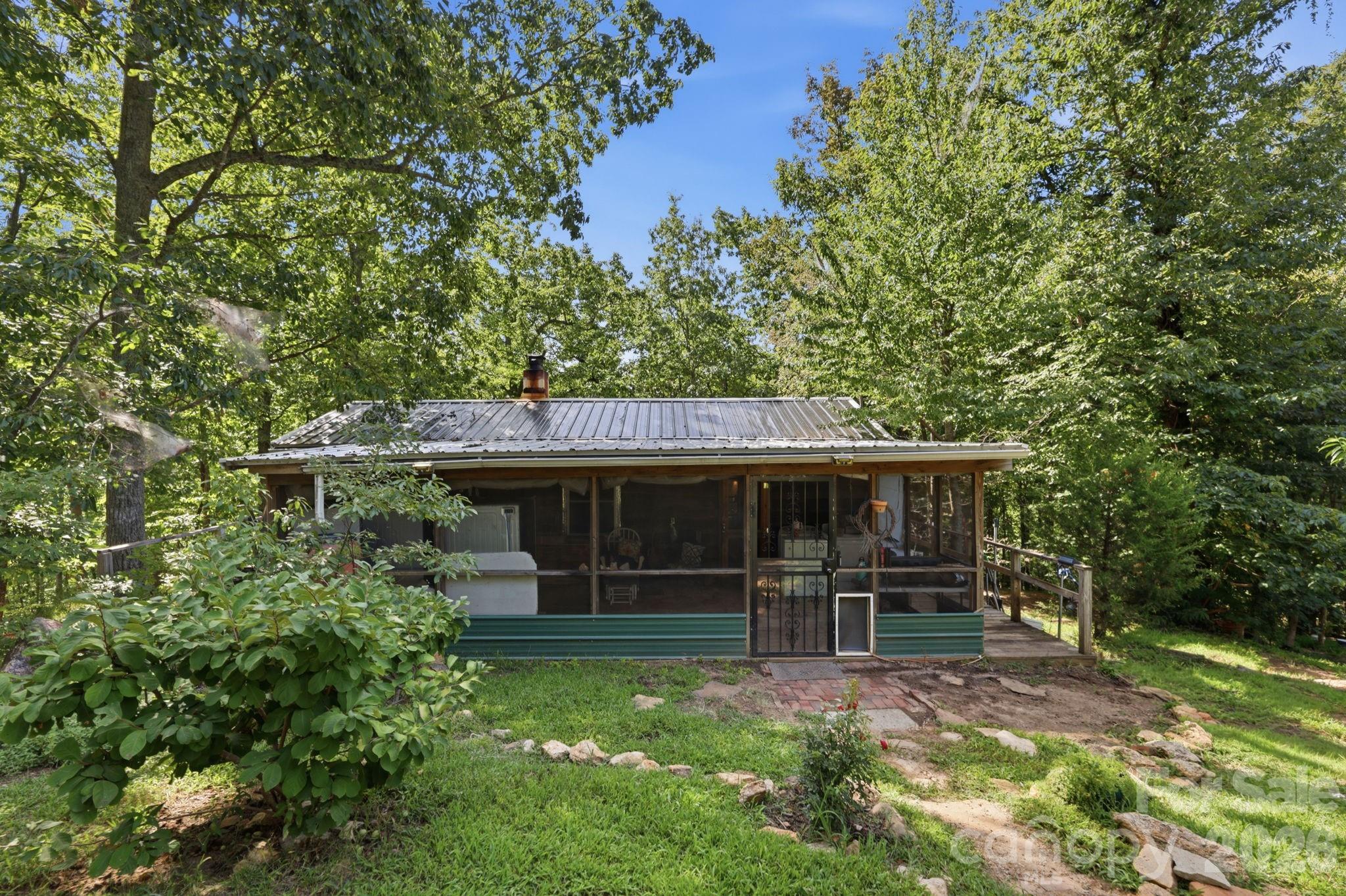 464 Mason Road Property Photo 2