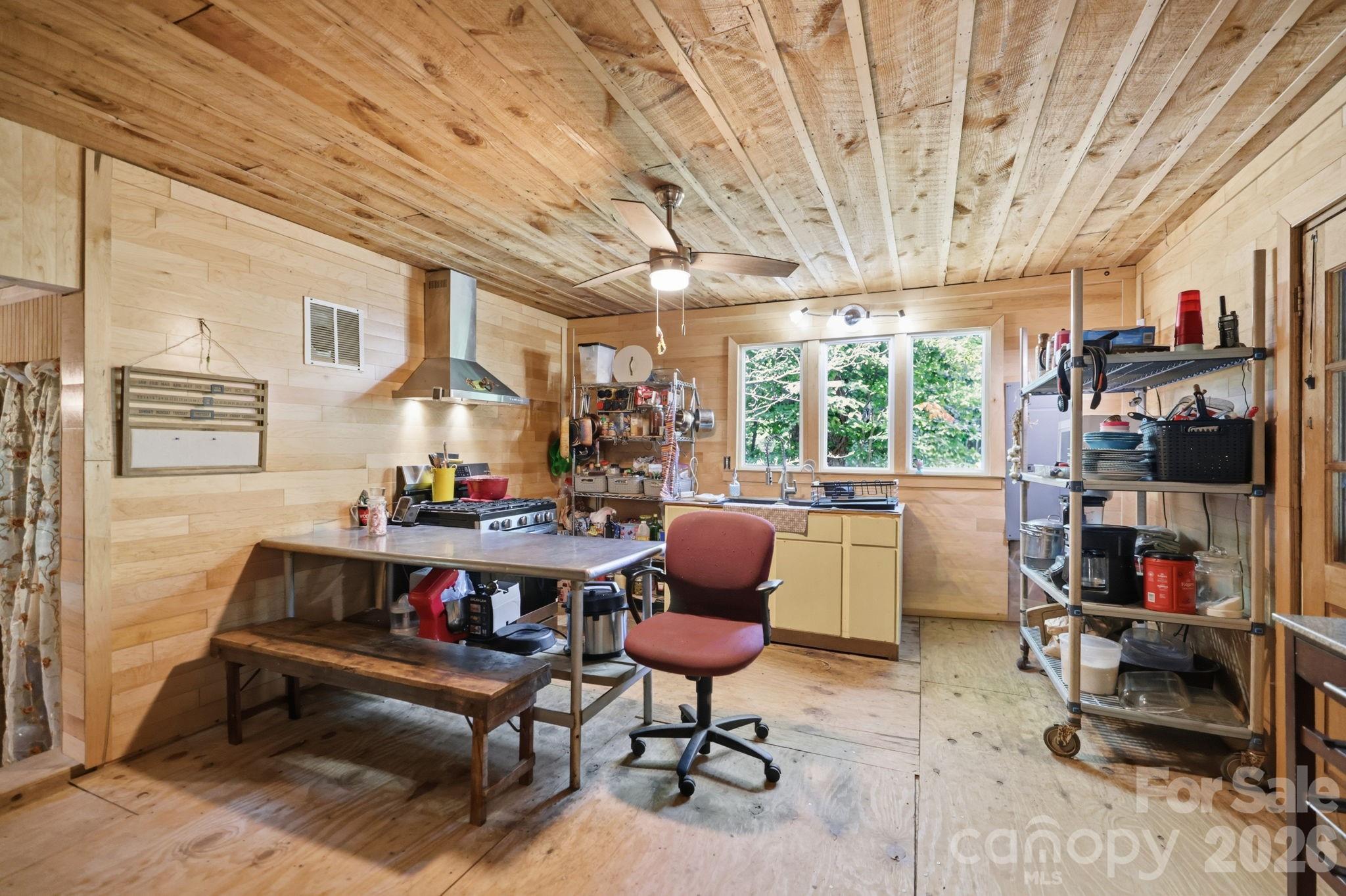 464 Mason Road Property Photo 10