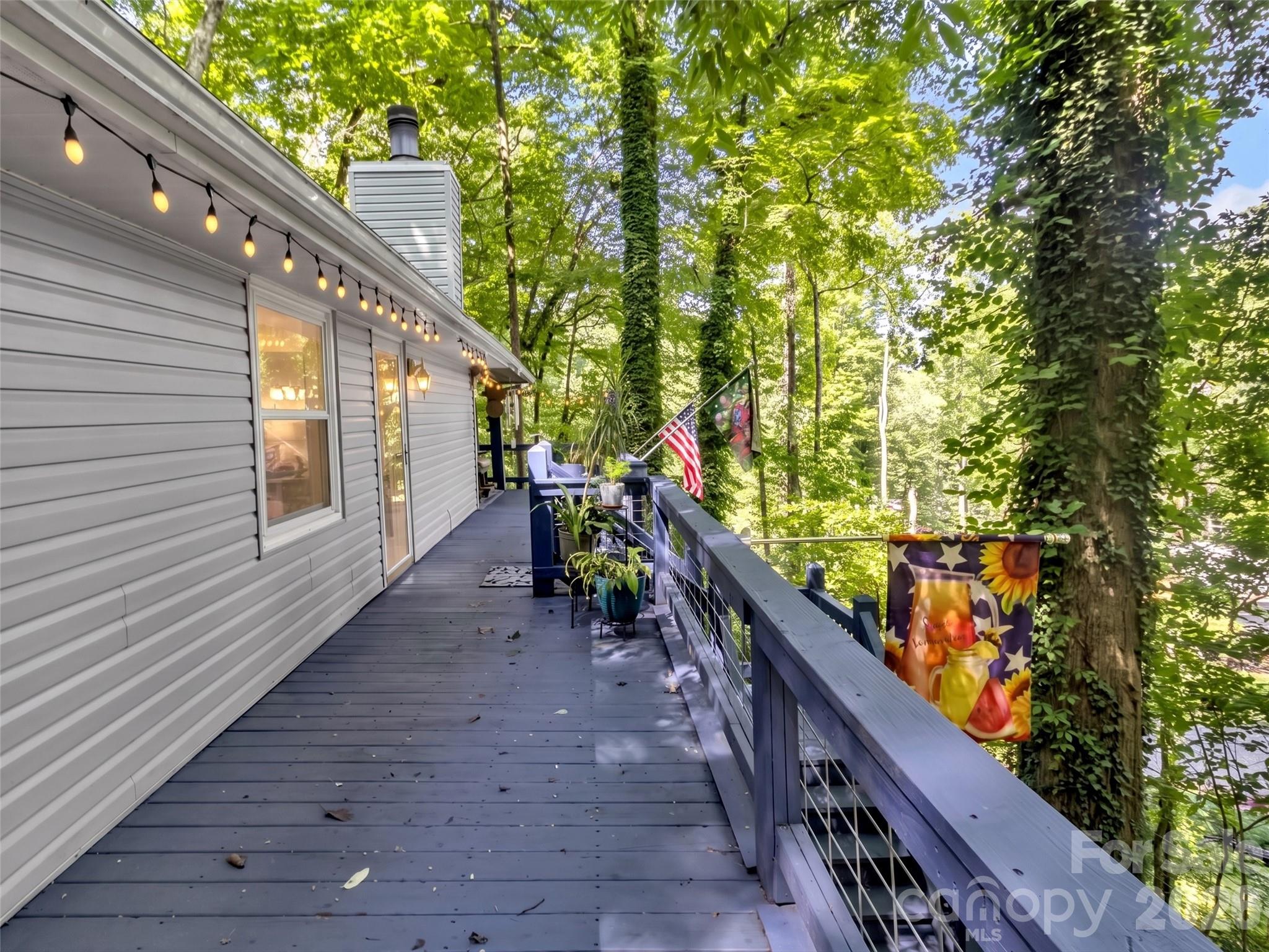 20 Seminole Drive Property Photo 5