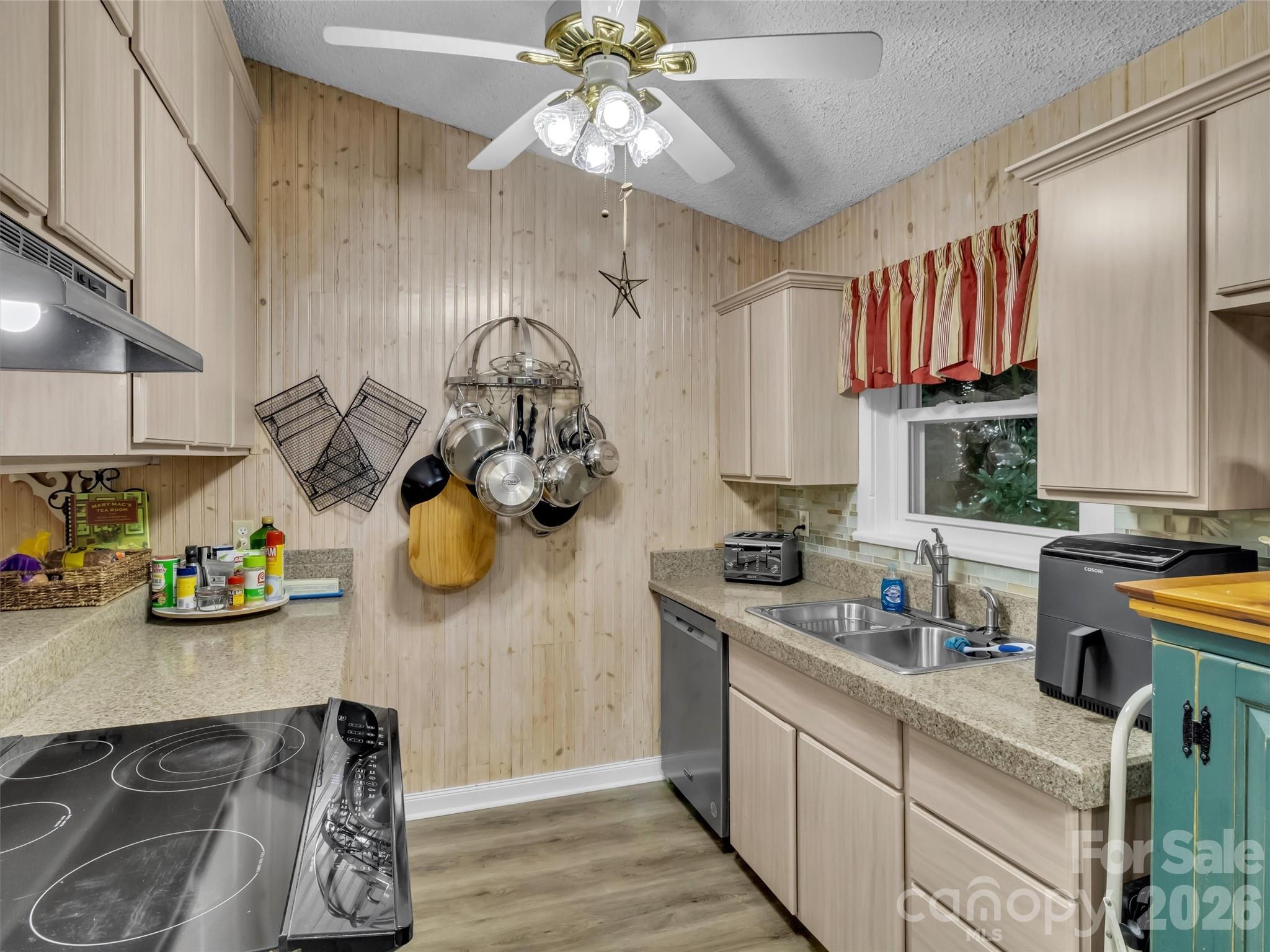 20 Seminole Drive Property Photo 11