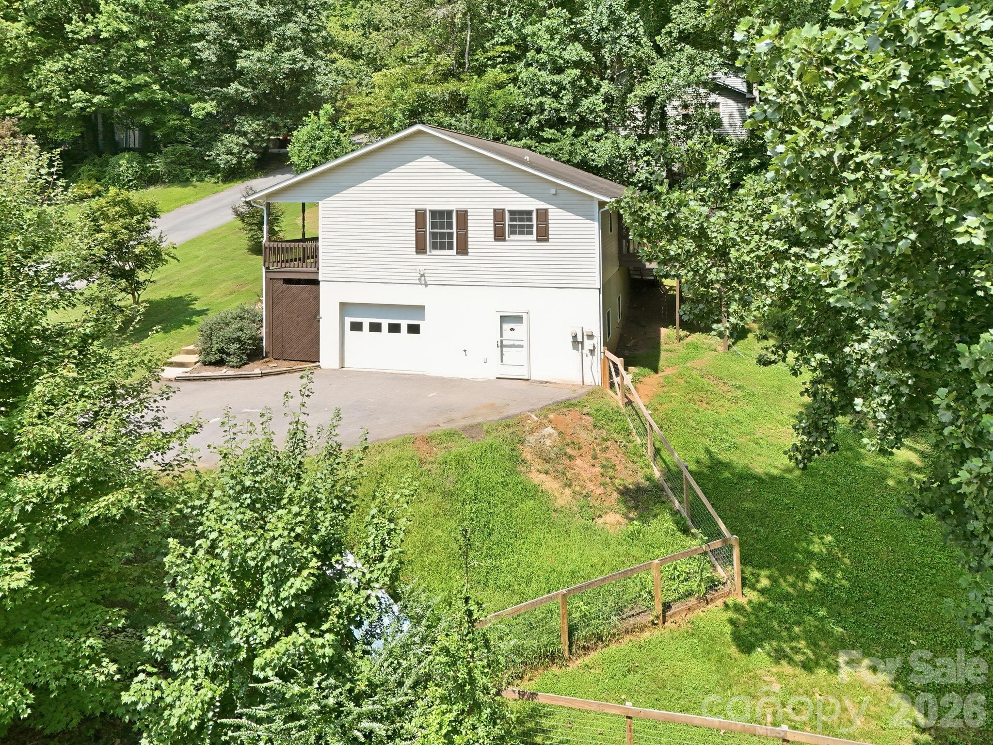 16 Westwood Drive Property Photo 4