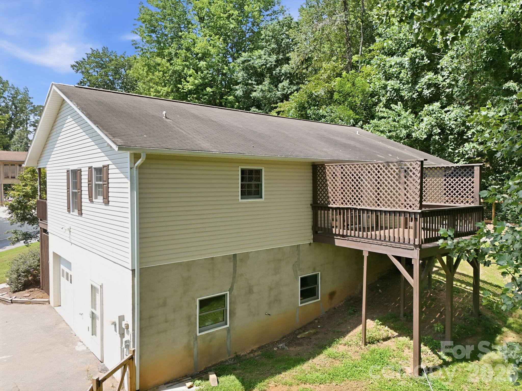 16 Westwood Drive Property Photo 5