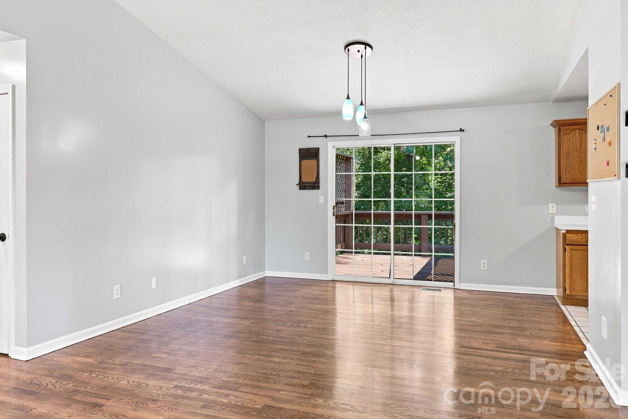16 Westwood Drive Property Photo 12