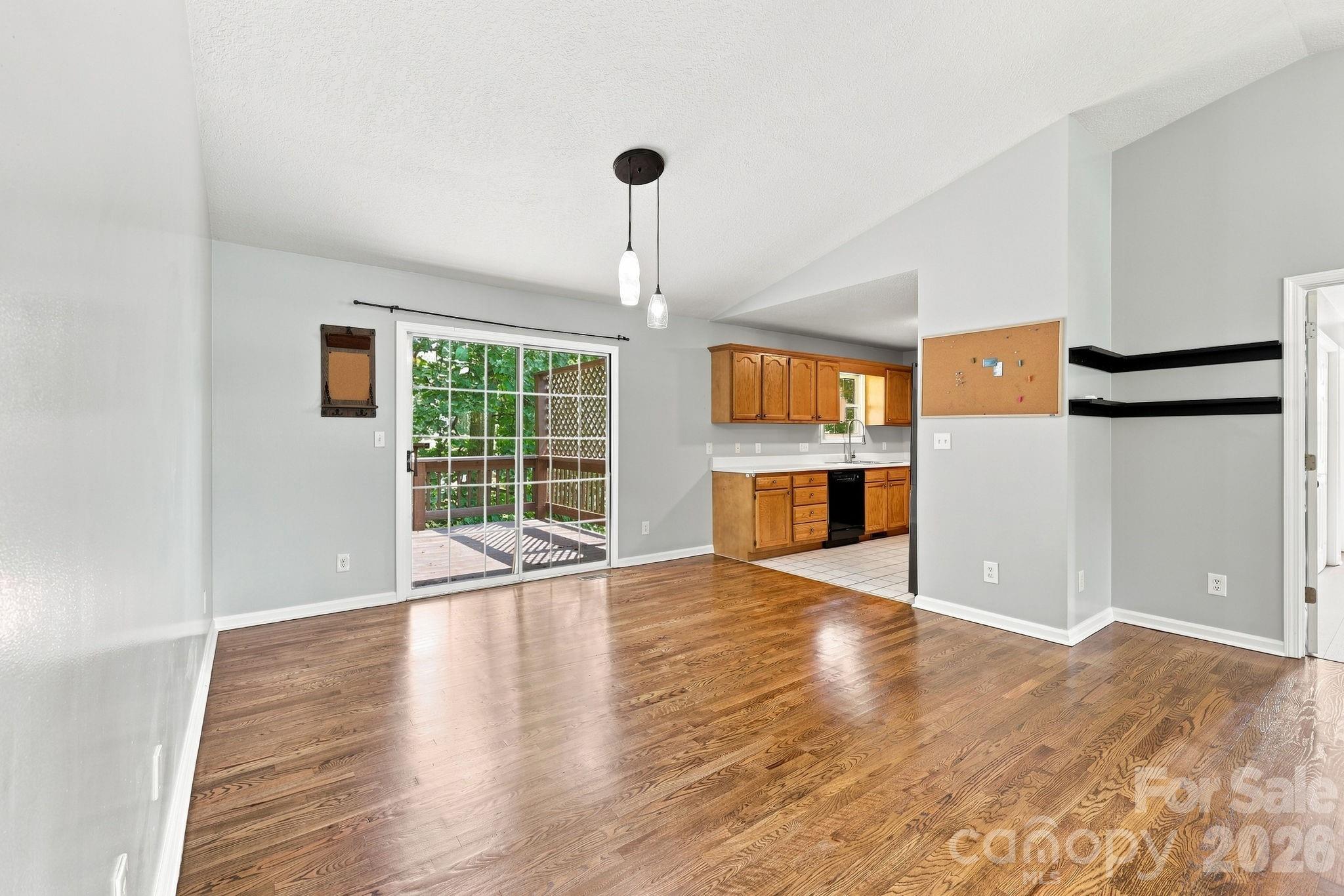 16 Westwood Drive Property Photo 13