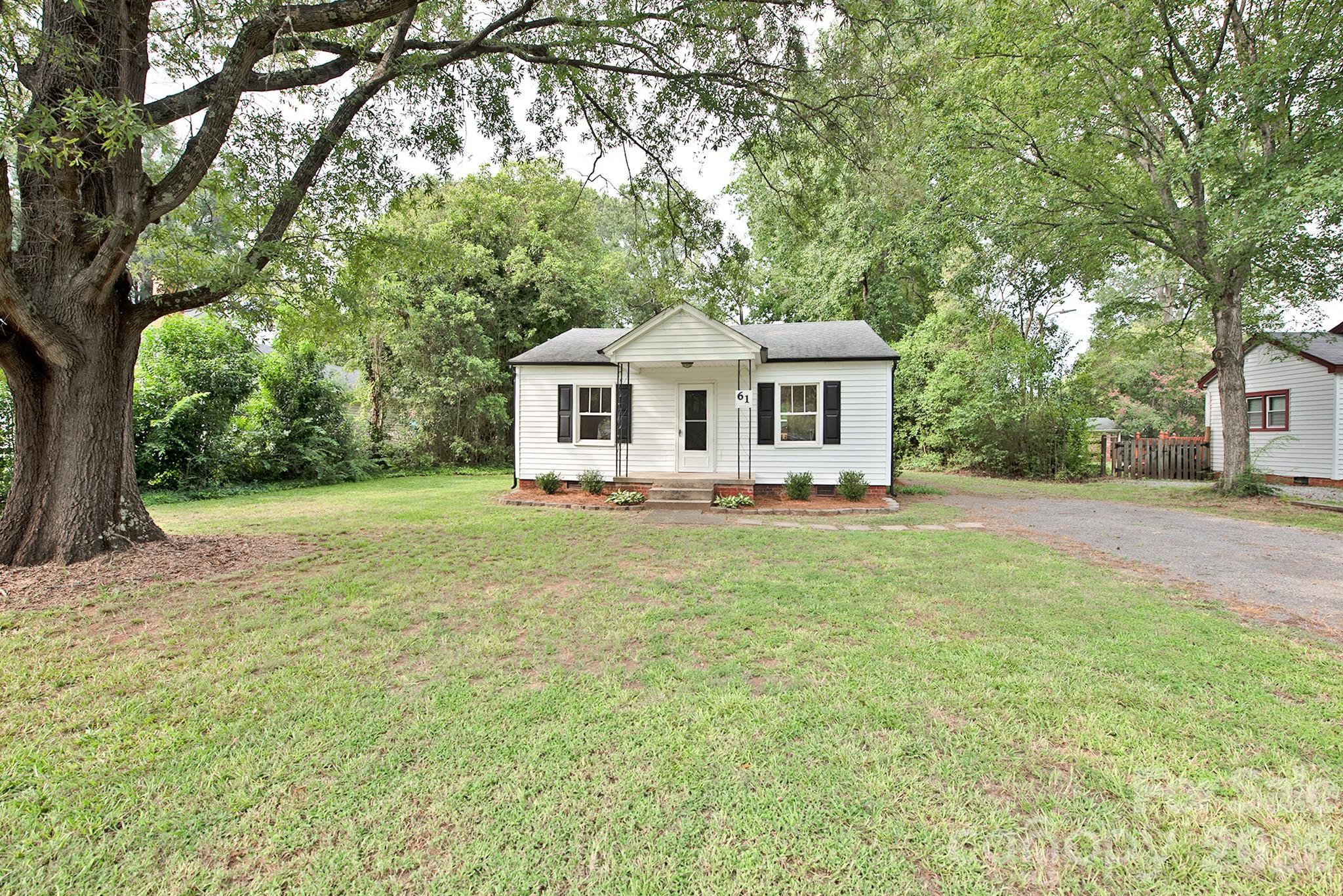 61 Pinecrest Drive Property Photo 2
