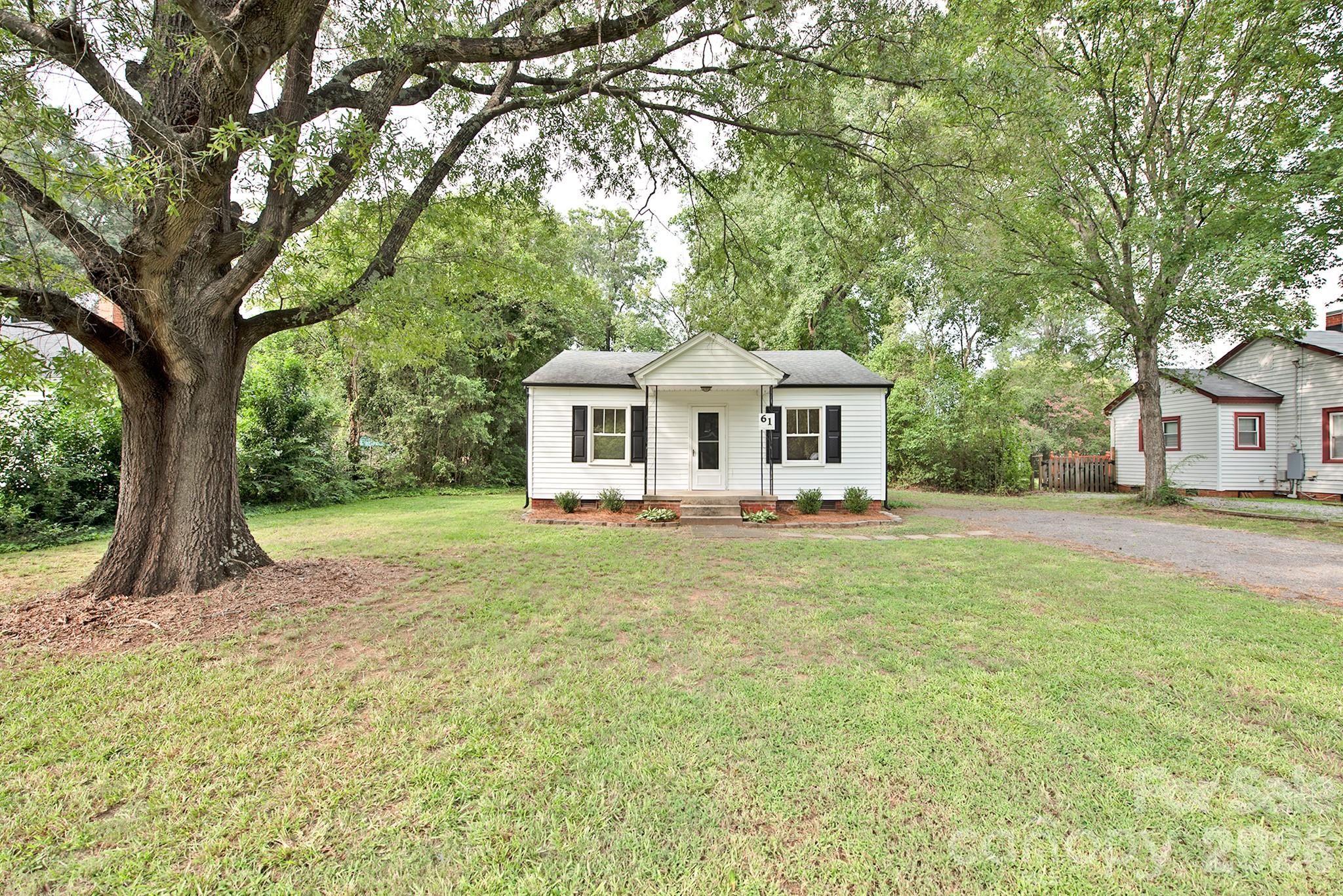 61 Pinecrest Drive Property Photo 5