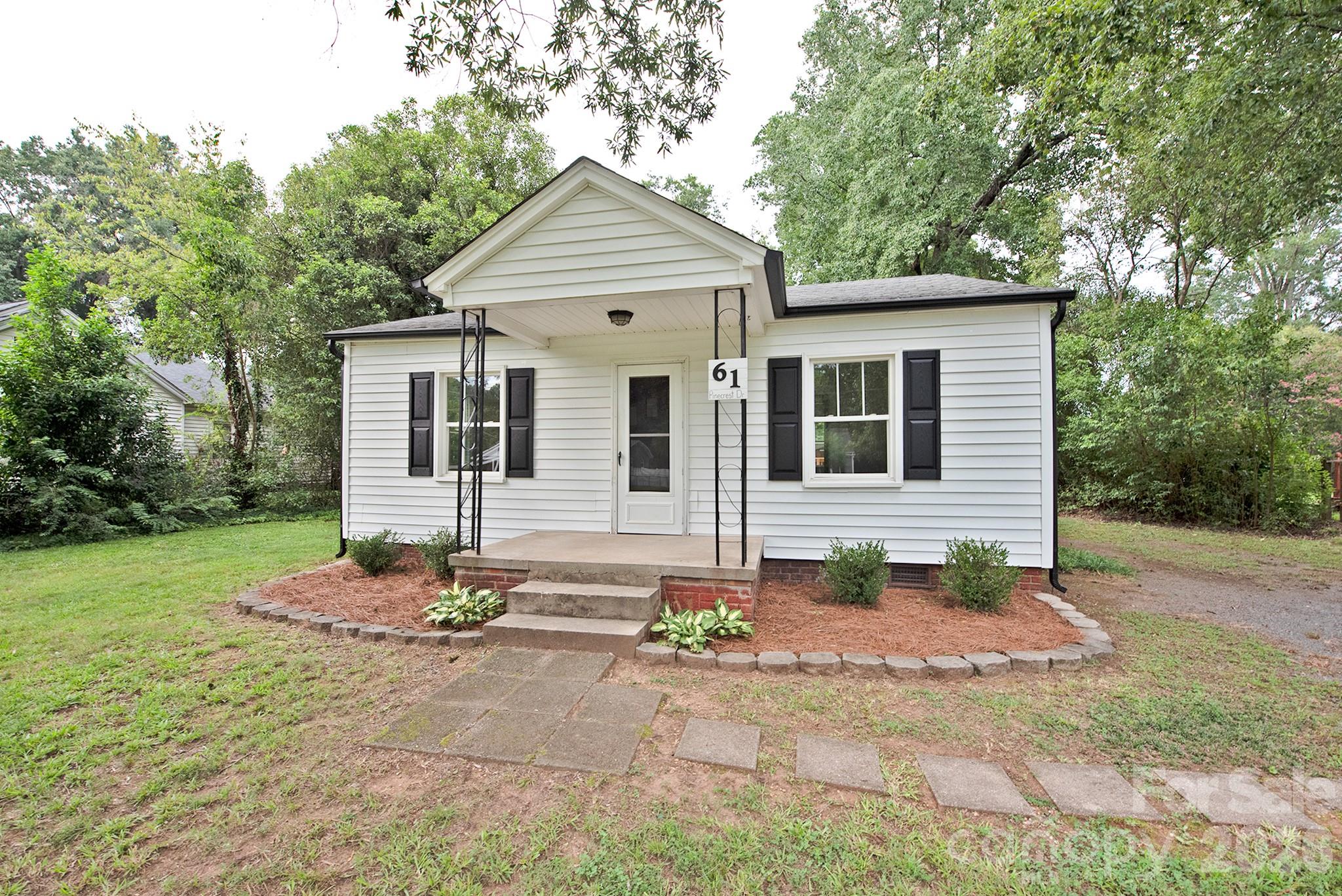 61 Pinecrest Drive Property Photo 6
