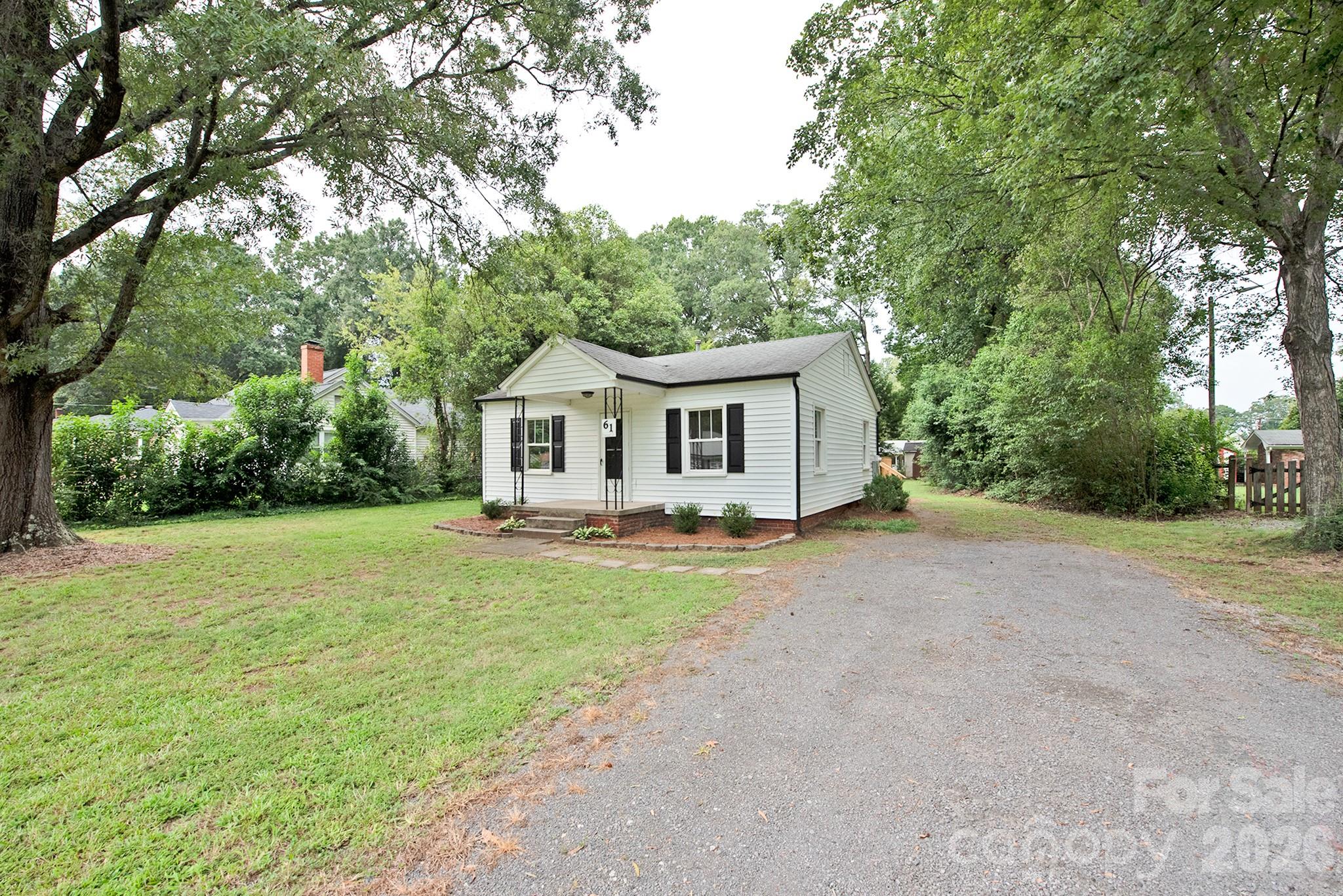 61 Pinecrest Drive Property Photo 7