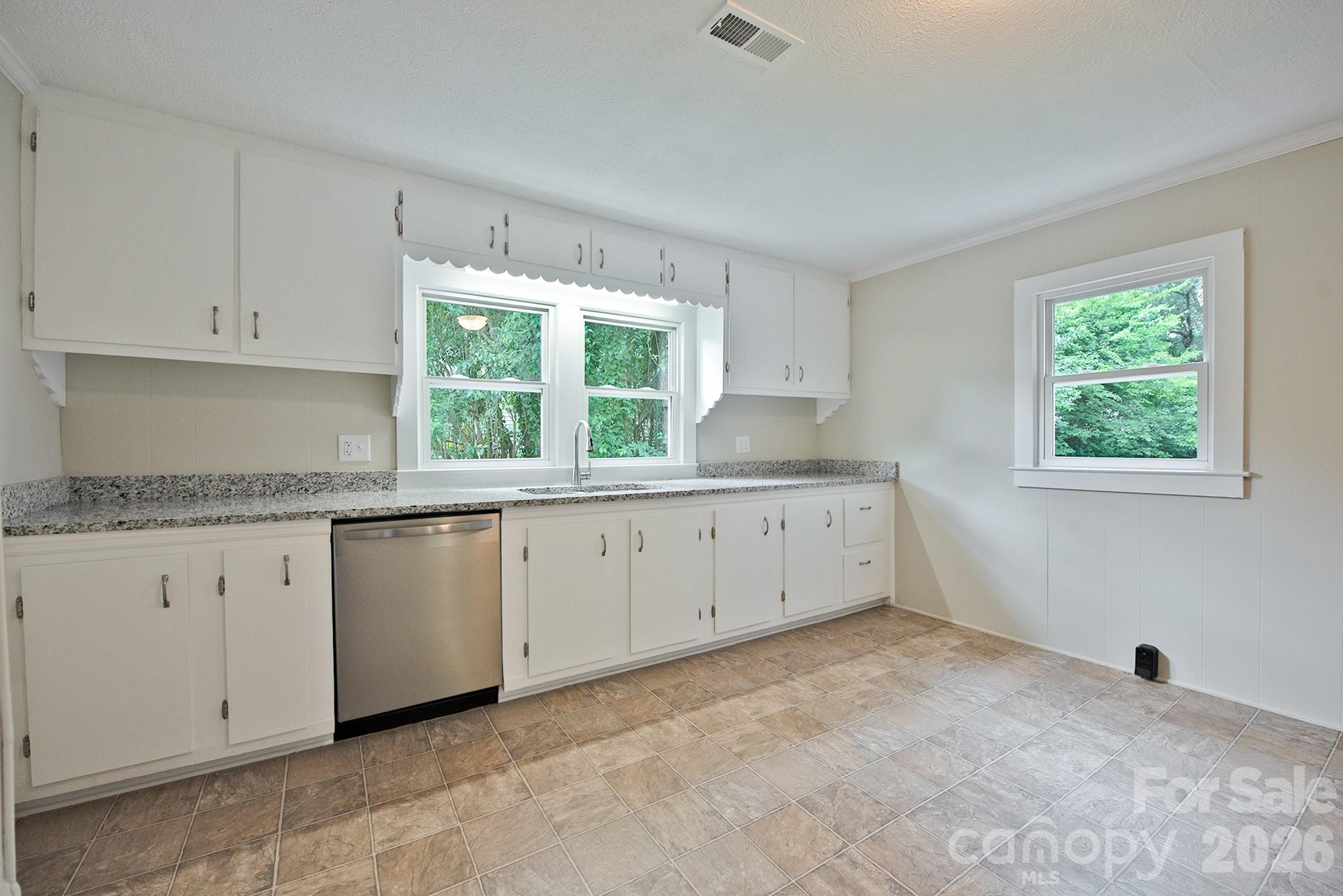 61 Pinecrest Drive Property Photo 23
